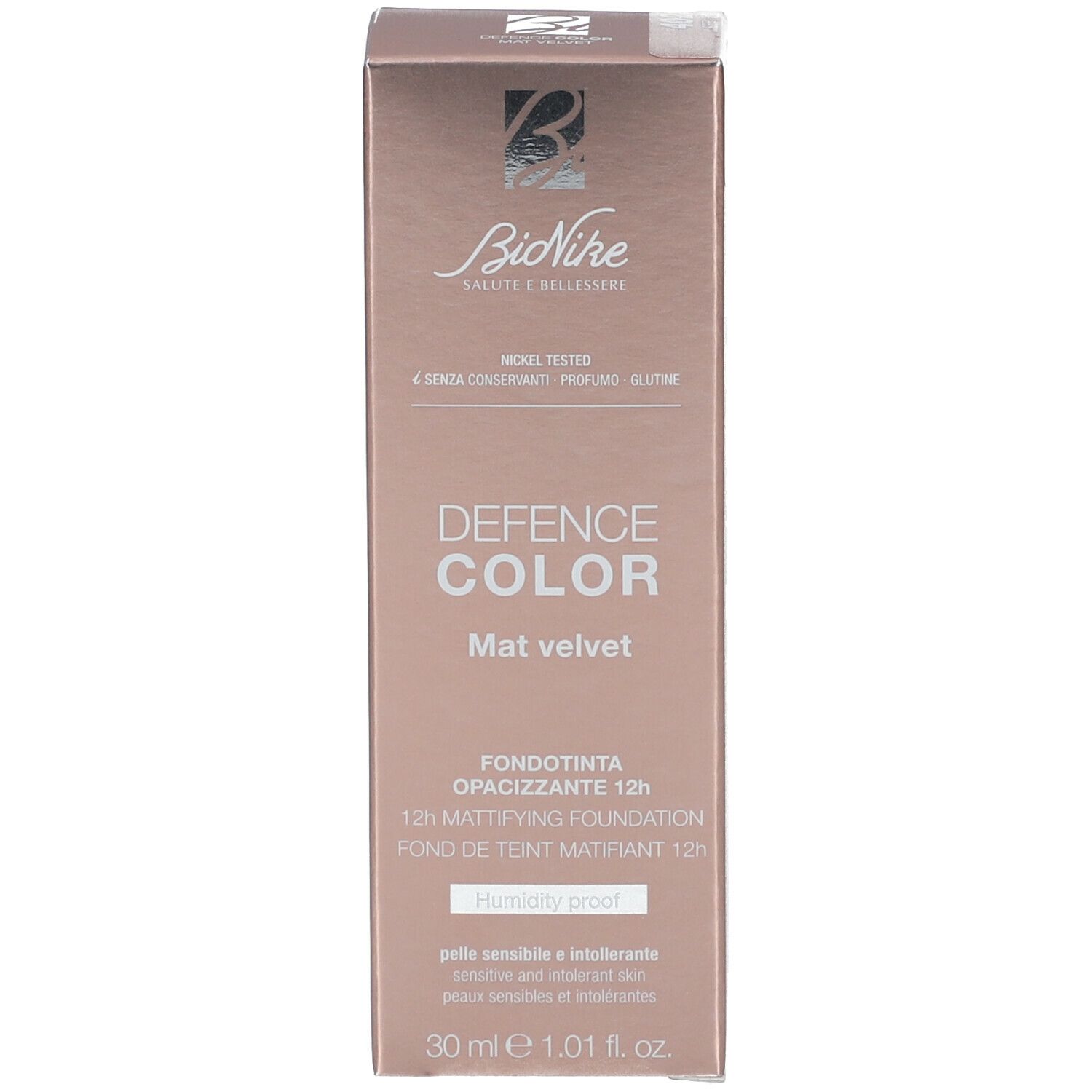 Produktverpackung. Aufschrift: Defence Color, Mat velvet. Marke: BioNike.