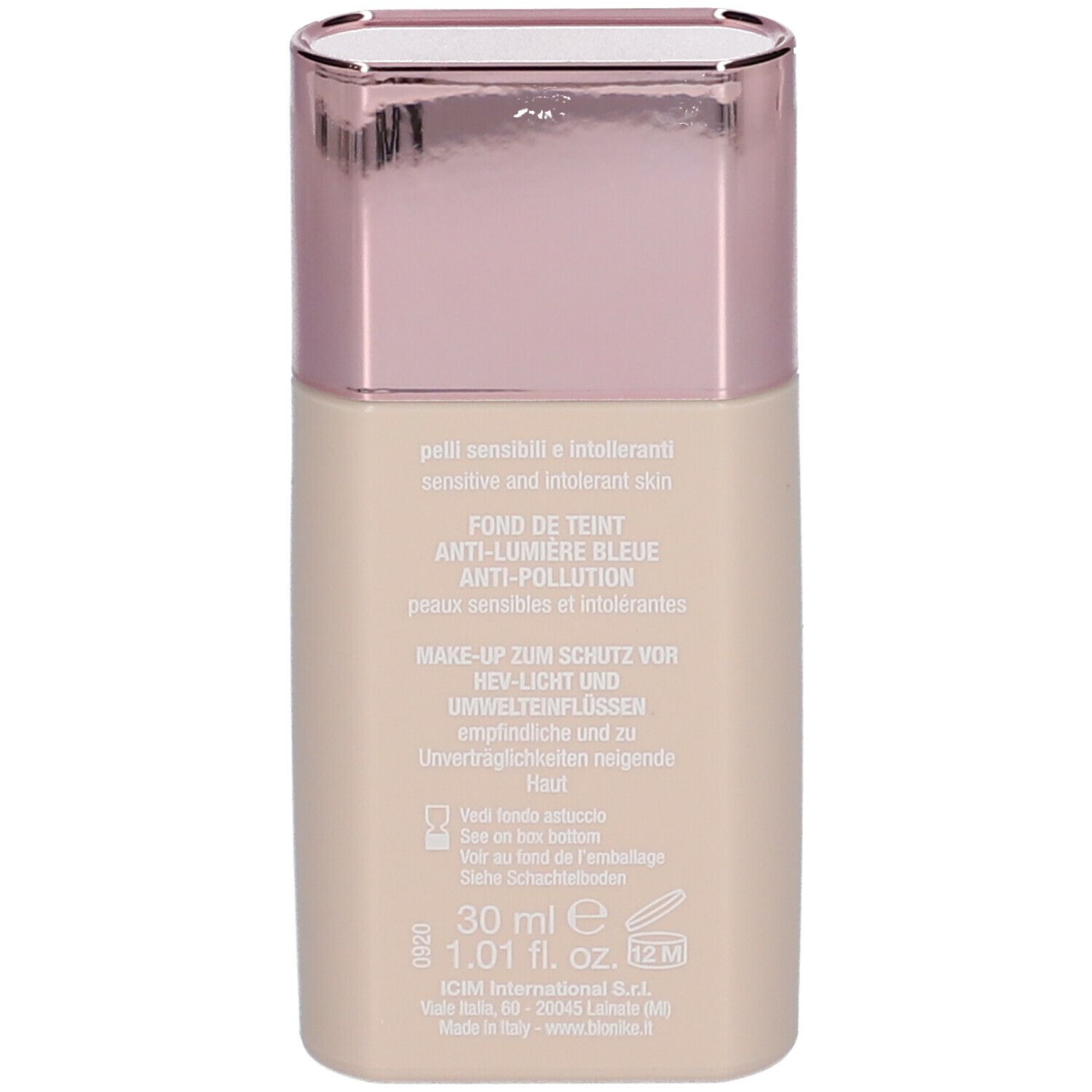 Rückseite der BioNike DEFENCE COLOR Foundation. Text: Fond de teint, Anti-Lumière Bleue, Anti-Pollution. 30 ml, 1.01 fl. oz.