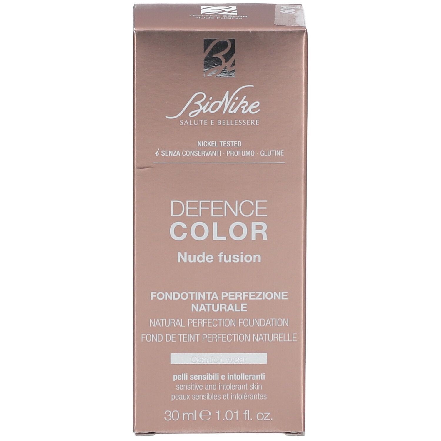 BioNike DEFENCE COLOR foundation verpakking. Doos met meertalige tekst.