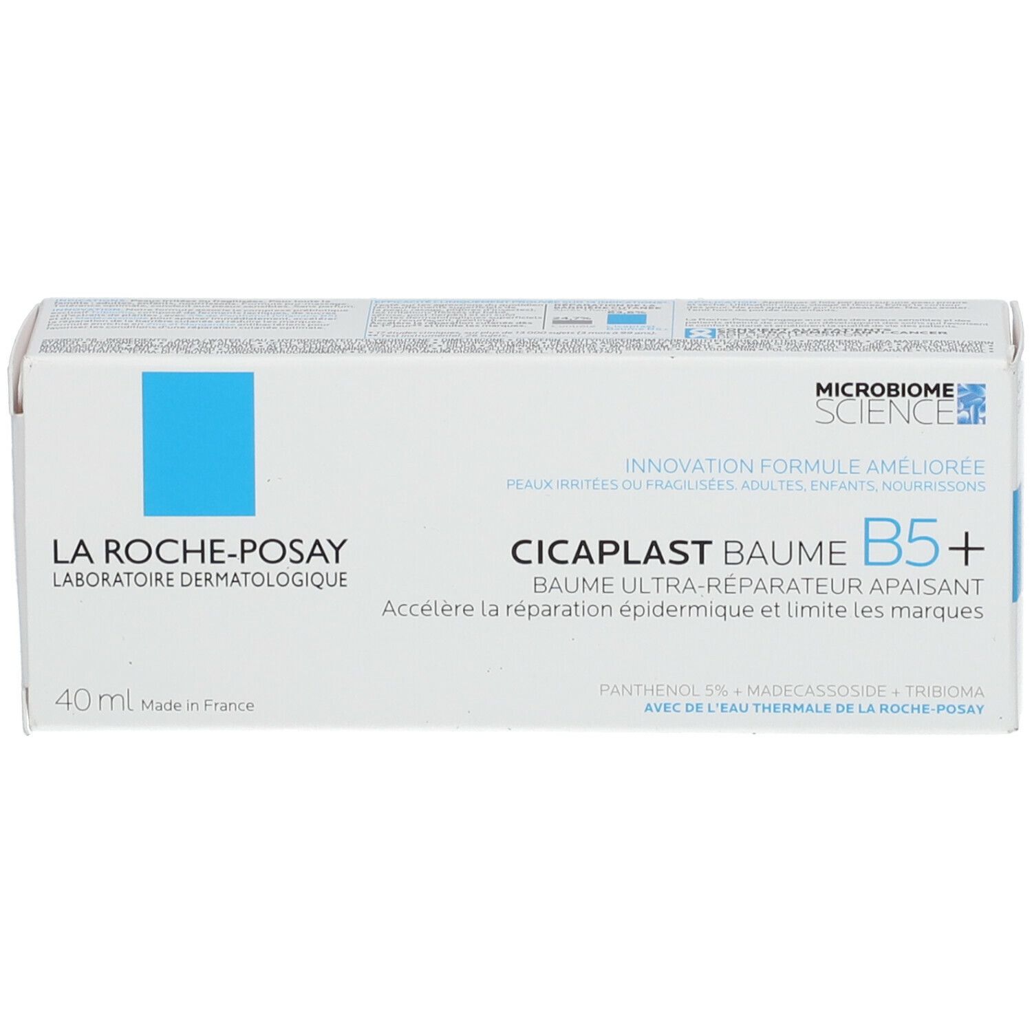 Doos met blauwe accenten. Tekst: La Roche-Posay, Cicaplast Baume B5+. Productnaam en merk zichtbaar.