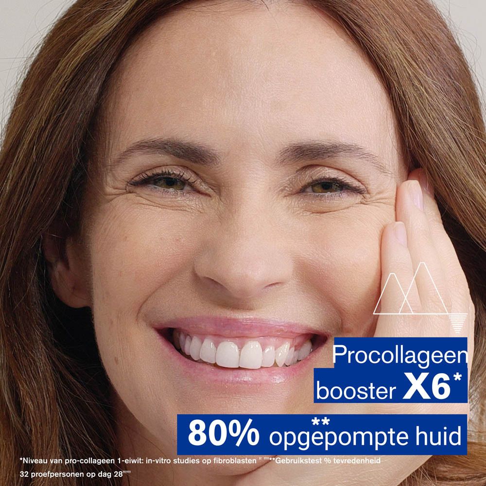 Vrouw lacht. Tekst: Procollageen booster X6, 80% opgepompte huid.