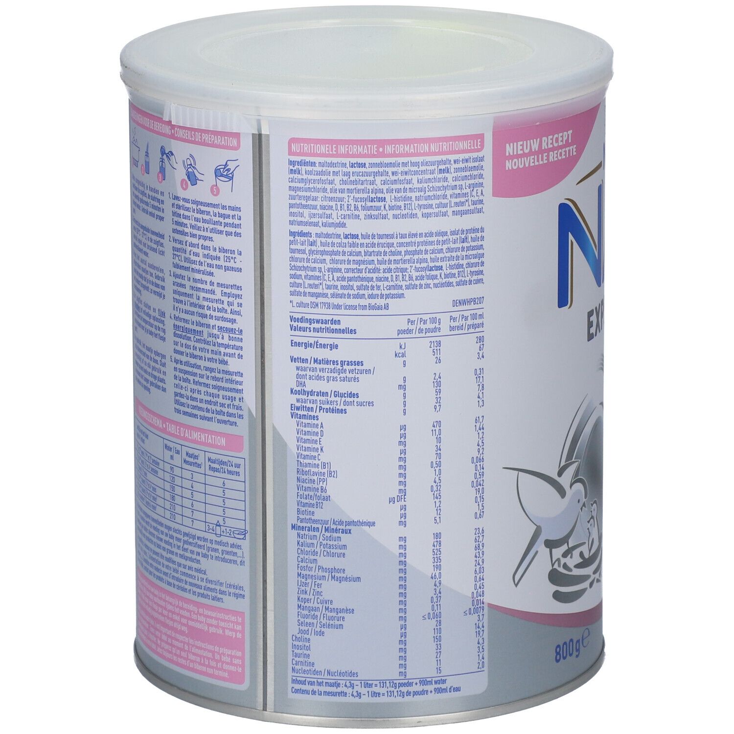 Boîte Nestlé NAN ExpertPro Sensitive. Inscriptions nutritionnelles et instructions. Couvercle blanc, boîte argentée avec accents roses.