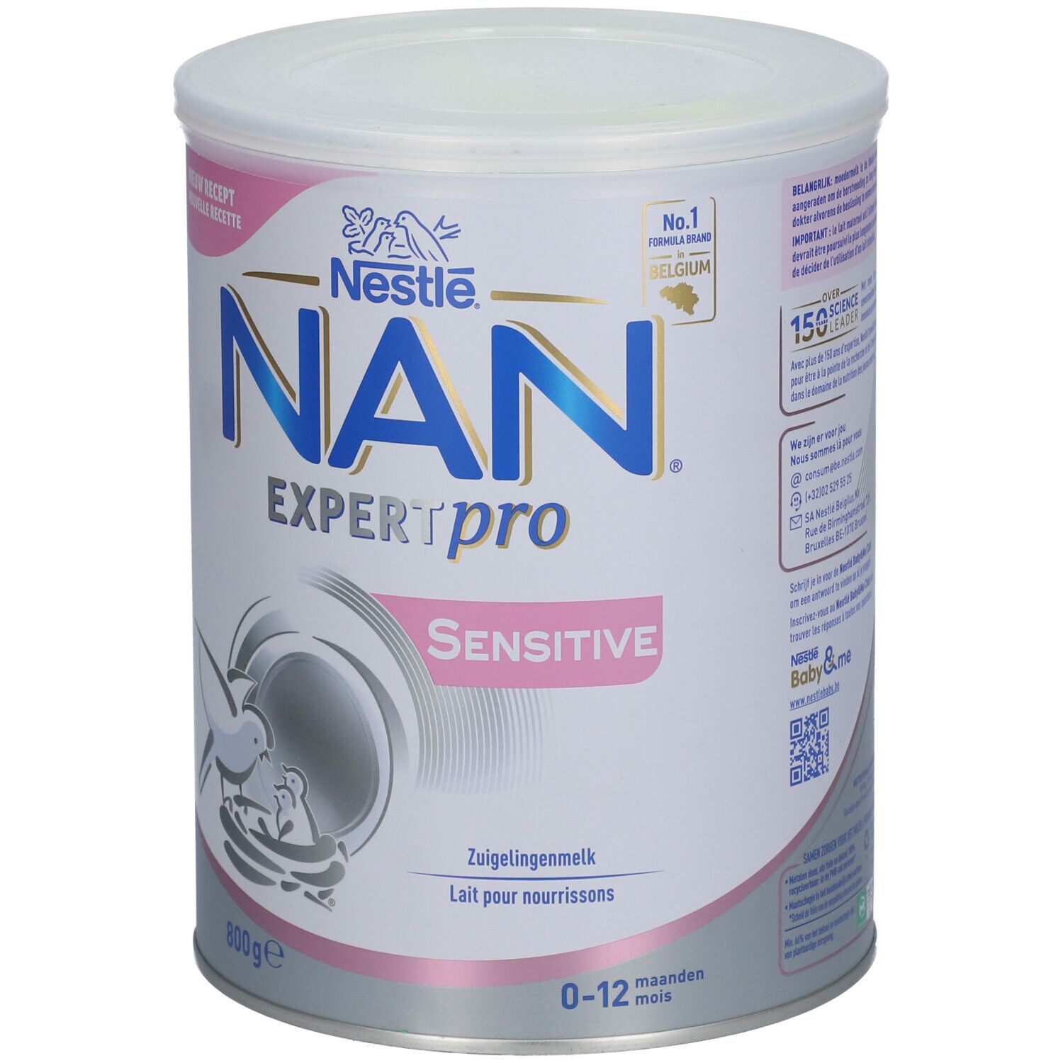 Boîte Nestlé NAN ExpertPro Sensitive. Logo, nom du produit et illustration. Boîte rose et argentée avec couvercle blanc. 800g, 0-12 mois.