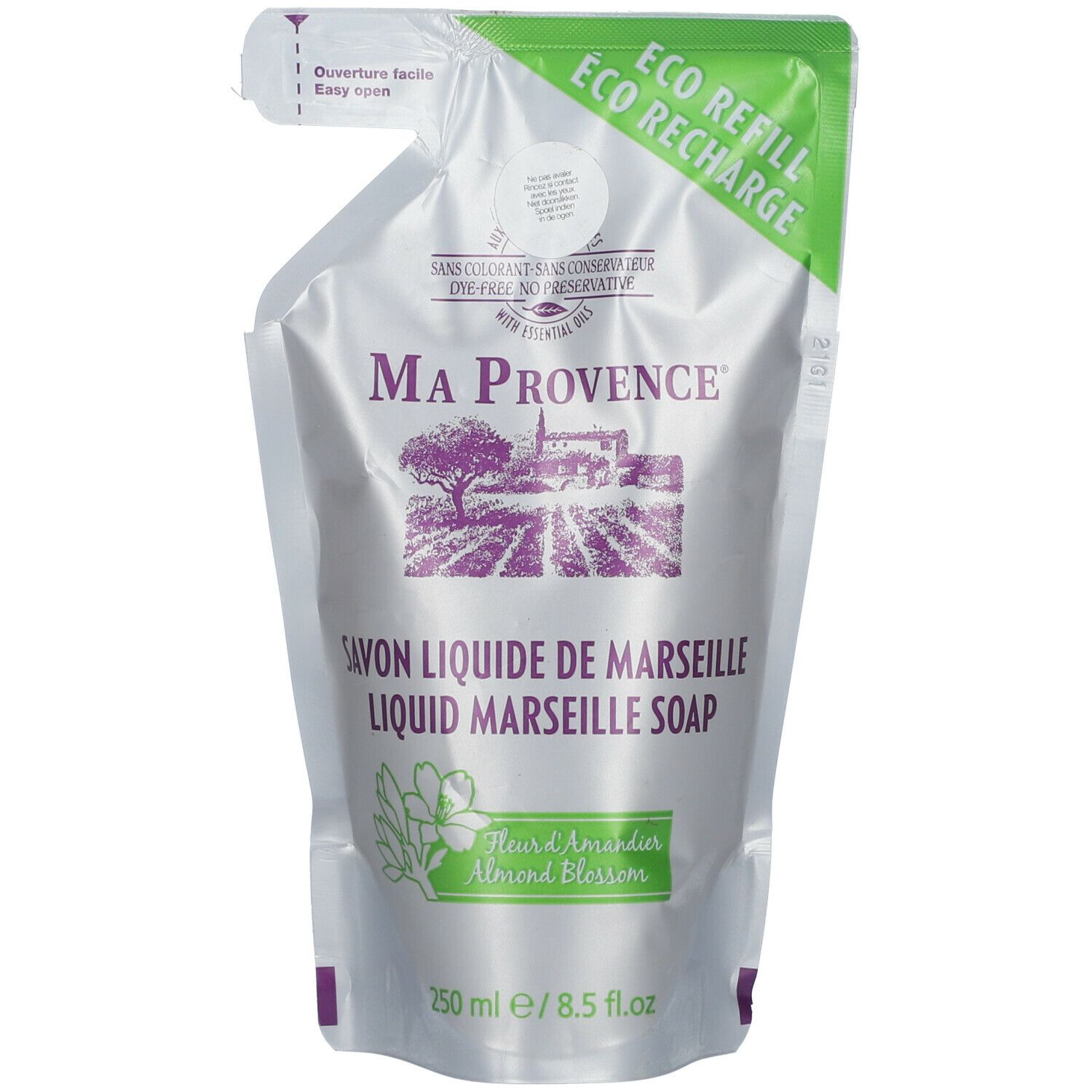 Navulverpakking met productopdruk. Tekst: Ma Provence, Savon Liquide de Marseille, Fleur d'Amandier. Groen-witte verpakking.