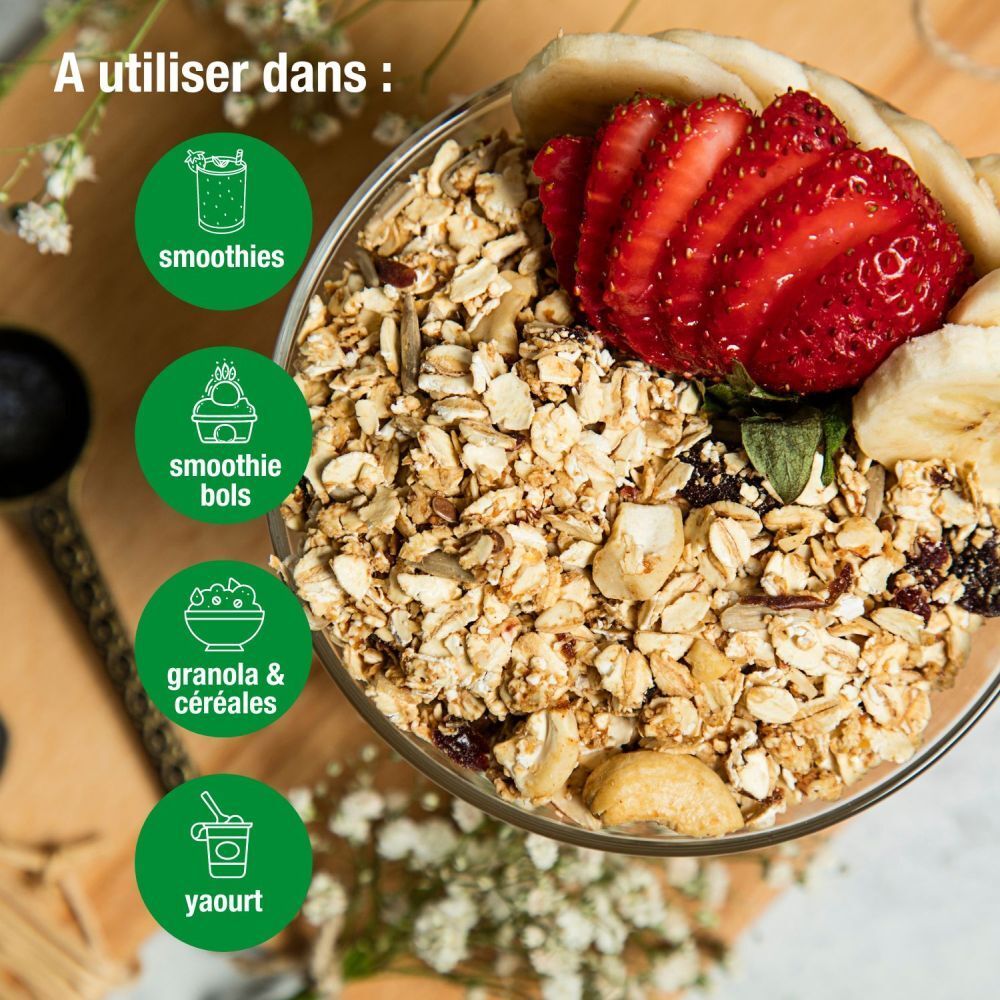 Bol de muesli, fraises et bananes. Cercles verts avec icônes: smoothie, smoothie bowl, granola, yaourt.