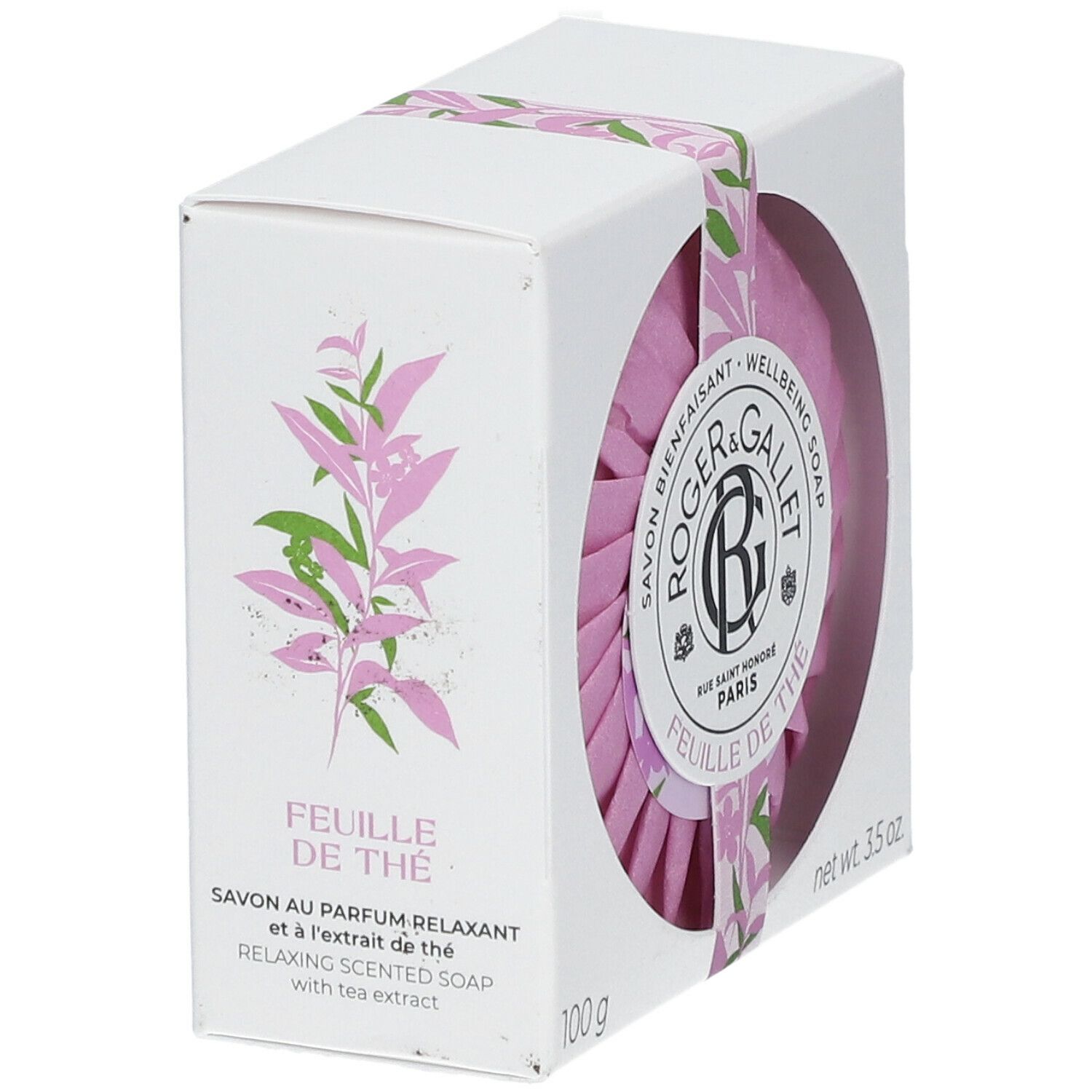 Boîte blanche avec savon rose. Marque : Roger & Gallet. Inscription : Feuille de Thé. Illustration de feuille de thé.
