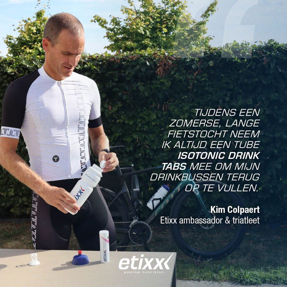 Man met Etixx-product en fiets. Citaat in het Nederlands.