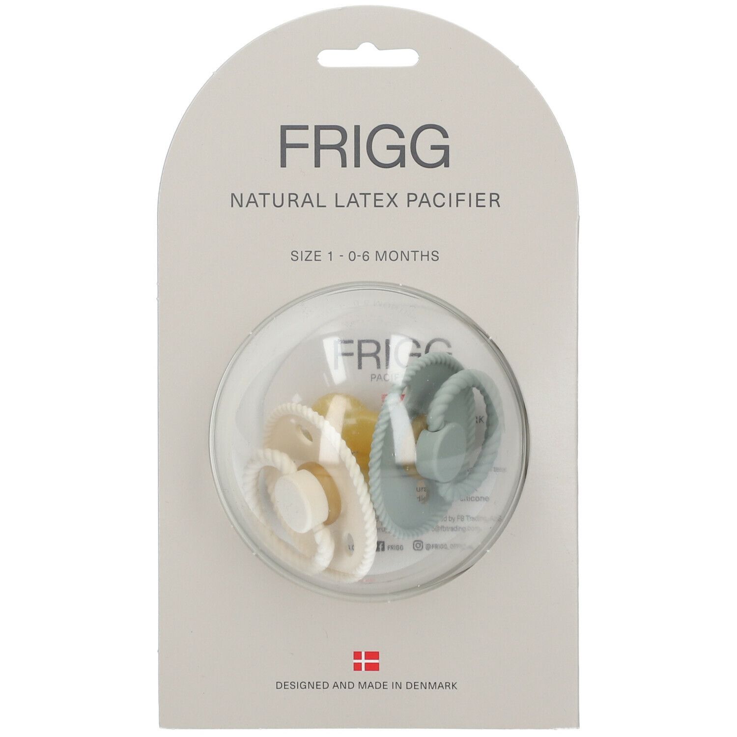 Twee fopspenen in verpakking. Ronde vorm, crème en blauw. Tekst: FRIGG, Natural Latex Pacifier, 1-6 maanden.