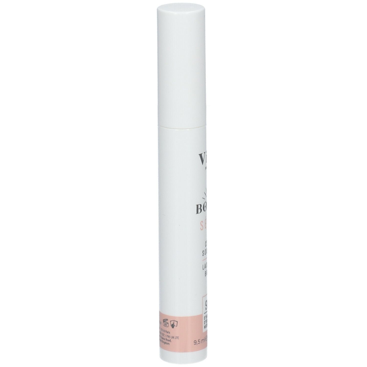 Weißer Zylinder, Seitenansicht. Schriftzug "Vitry BOOST SERUM CILS & SOURCILS". Rosa Etikett am Boden.