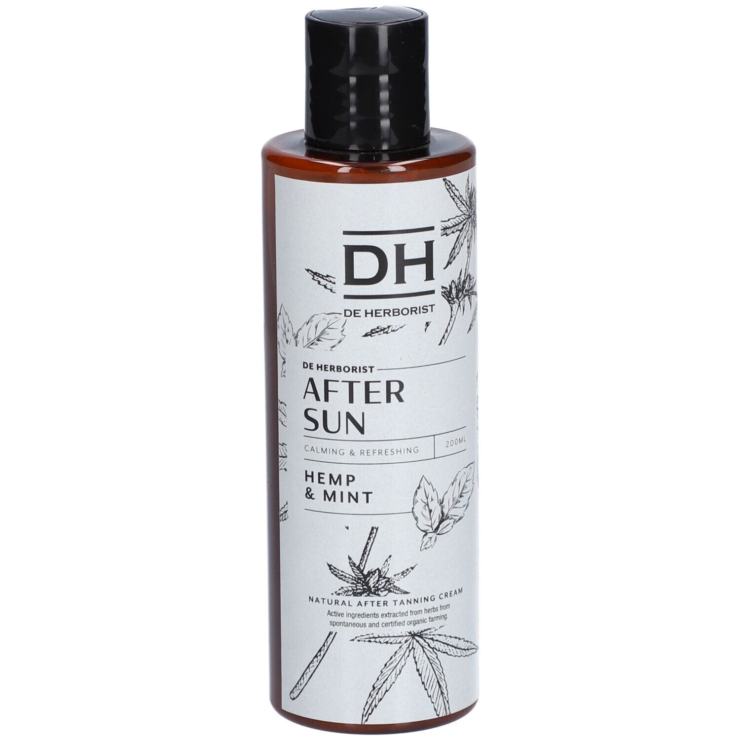 Bruine fles met zwarte dop. Opschrift: After Sun, Hemp & Mint. Illustraties van bladeren en planten.