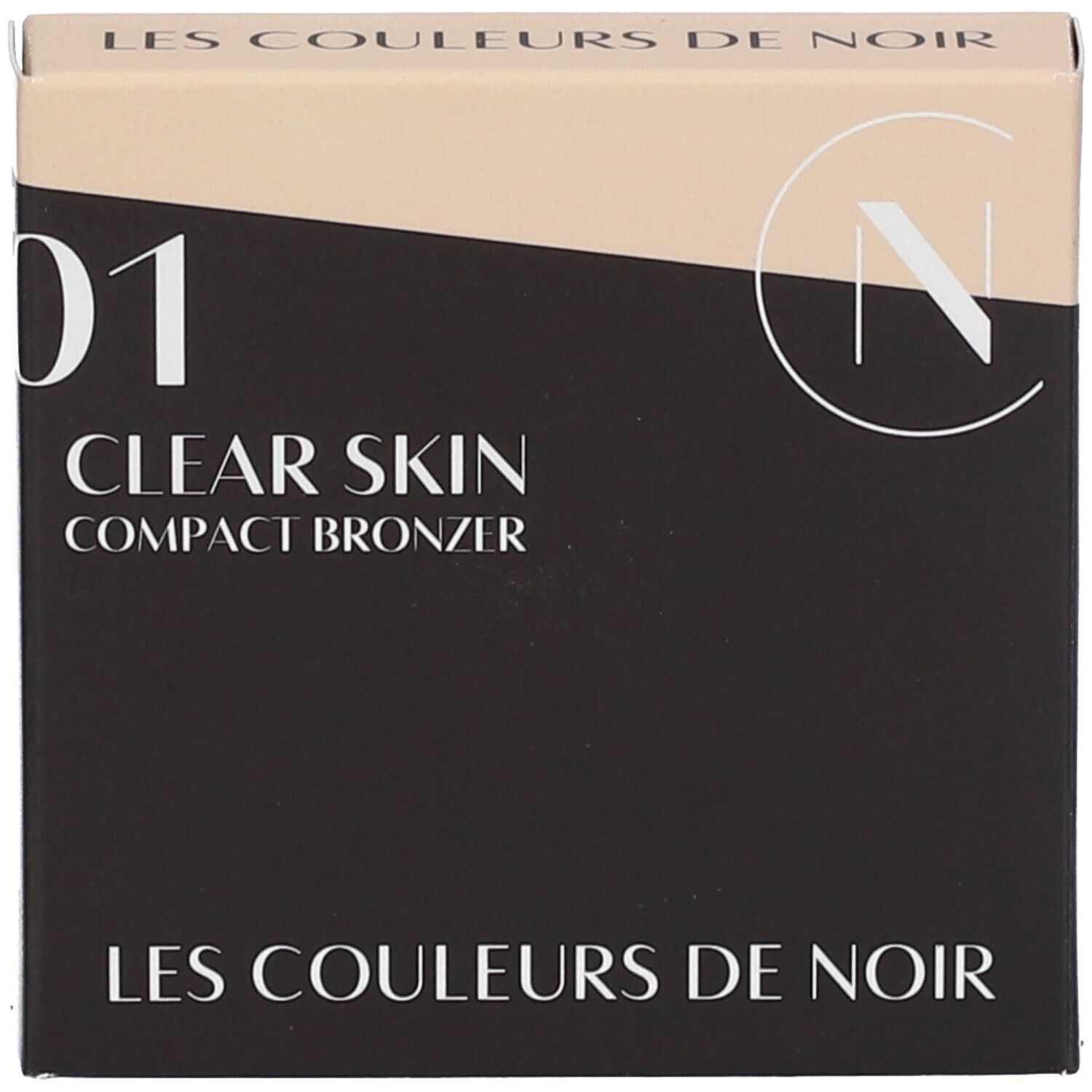 Verpakking van de compacte bronzer. Productnaam, kleurnummer en logo zichtbaar.