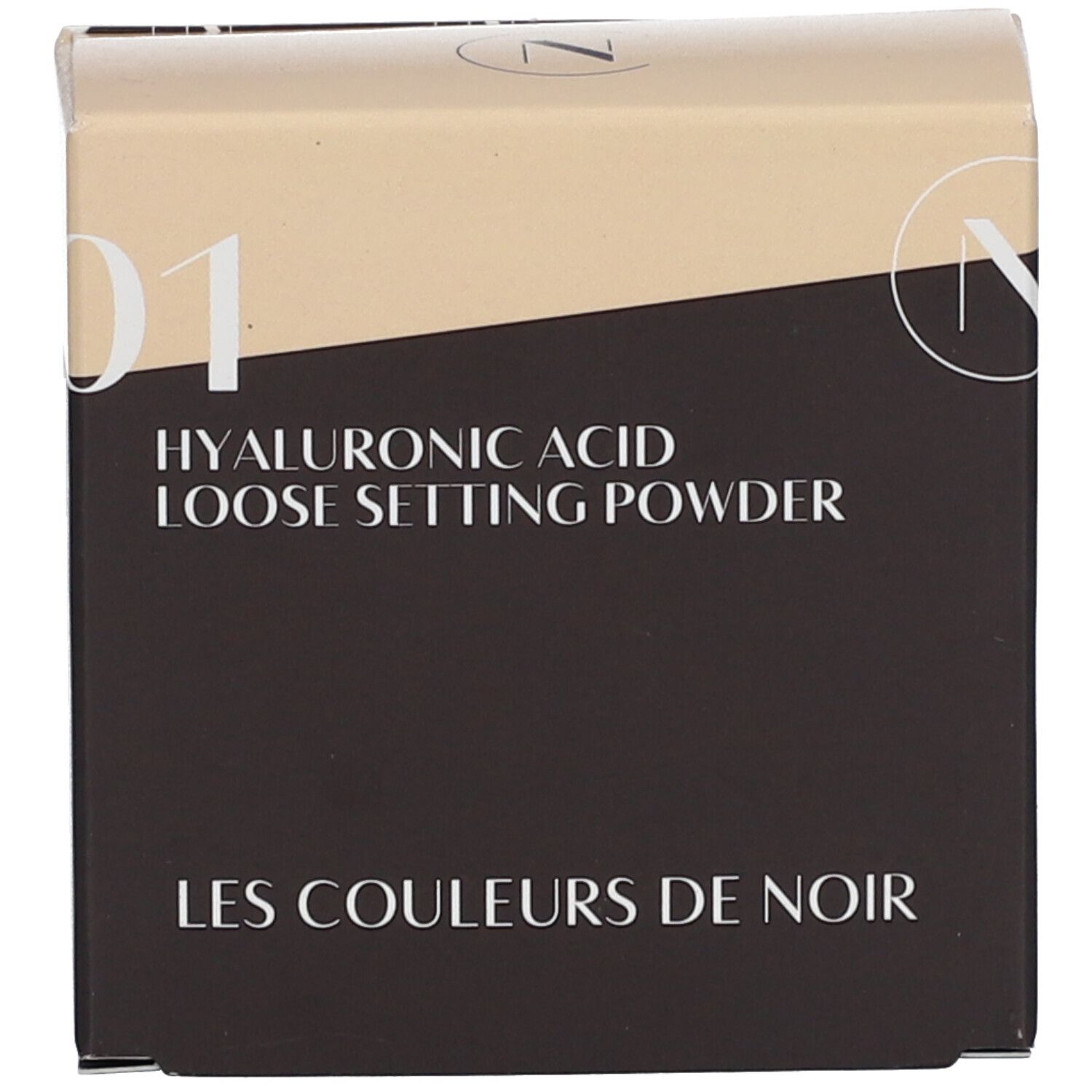 Produktverpackung. Aufschrift LES COULEURS DE NOIR. Text: HYALURONIC ACID LOOSE SETTING POWDER. Schwarze und beige Farben.
