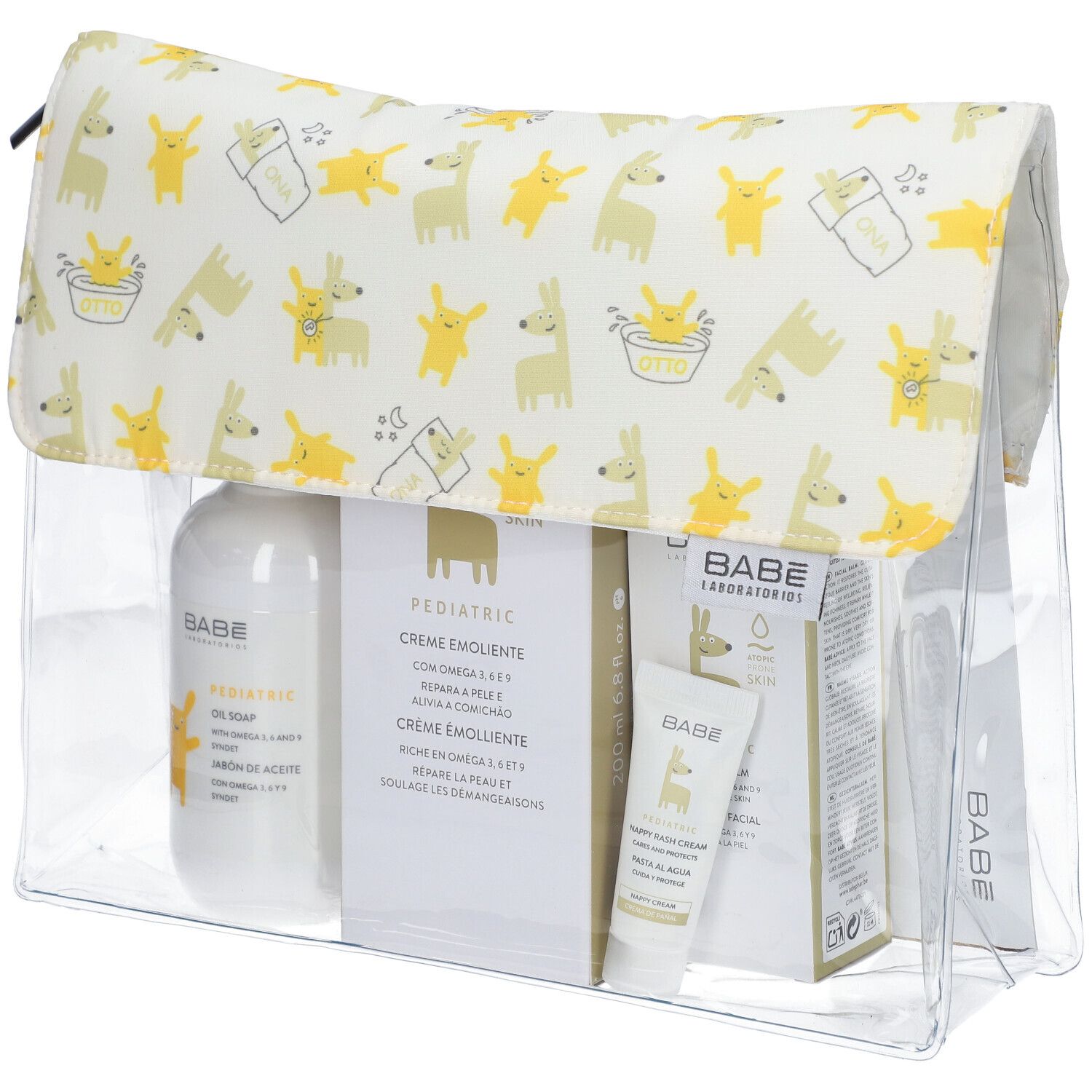 Klare Tasche mit BABÉ-Produkten. Enthält Flaschen, Tuben und Kartons. Deckel mit gelben Tier-Muster.