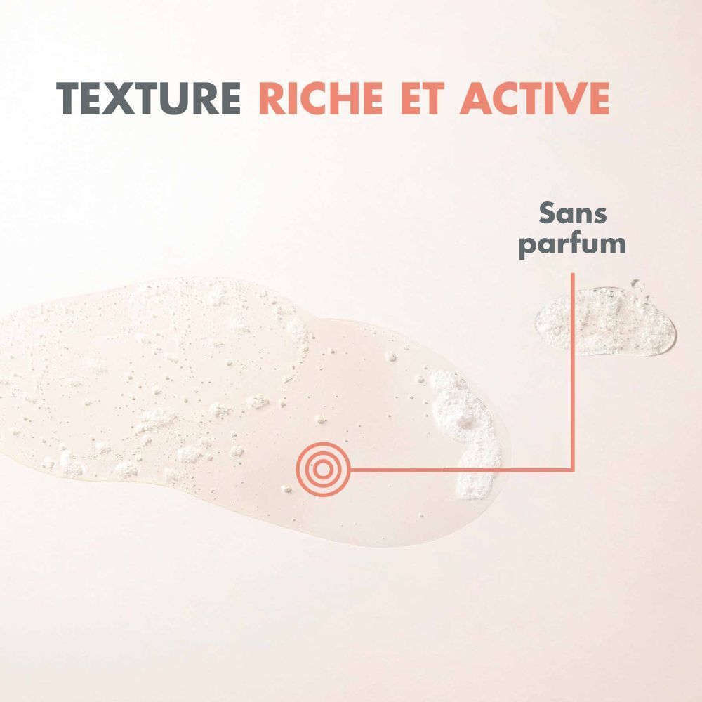 AVENE Xeracalm A.D Huile lavante relipidante. Face avant du flacon. Texte et logos. Caractéristiques du produit.