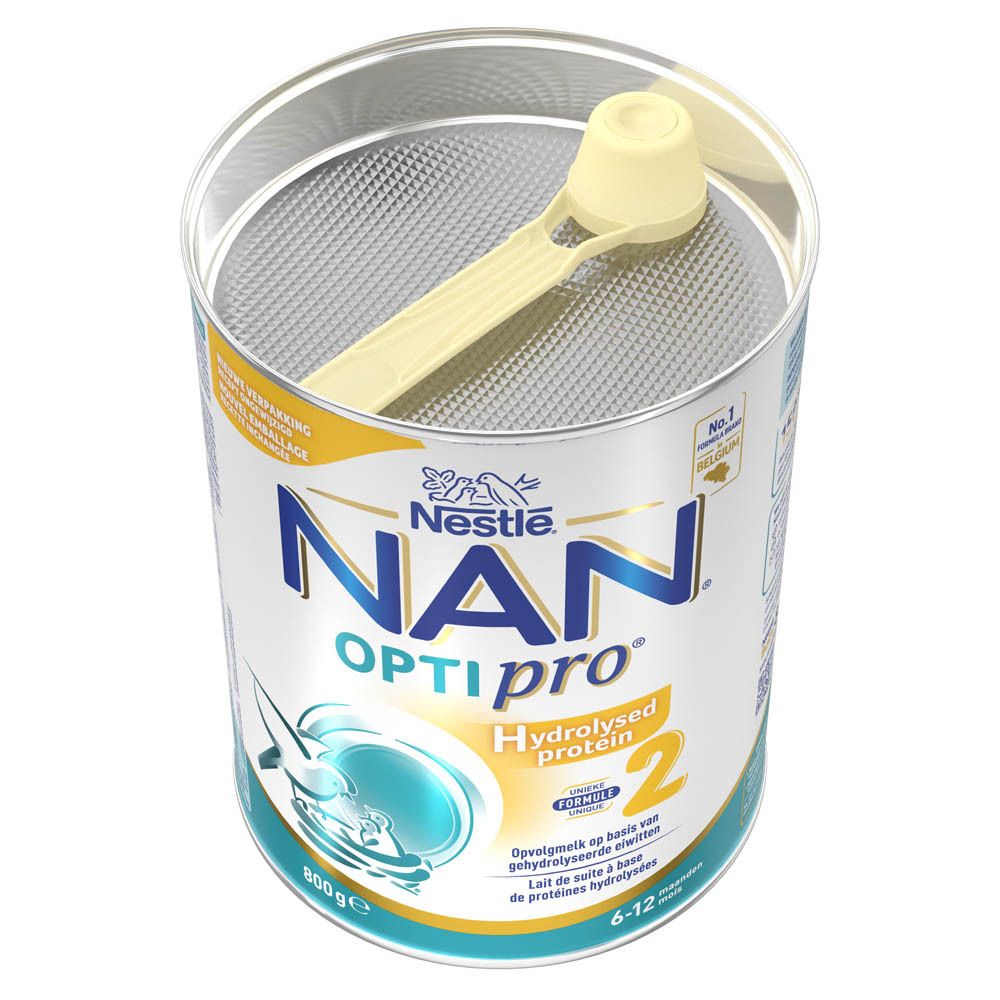 Boîte ouverte Nestlé NAN Optipro Hydrolysed Protein 2. Avec cuillère doseuse. Produit visible.