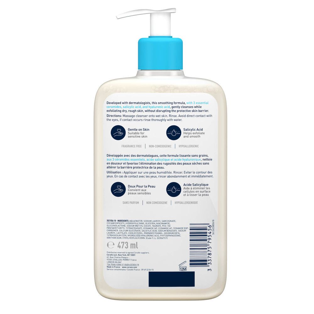 Achterkant van de CeraVe SA Smoothing Cleanser fles. Tekst: Ontwikkeld met dermatologen. Voor droge, ruwe huid.