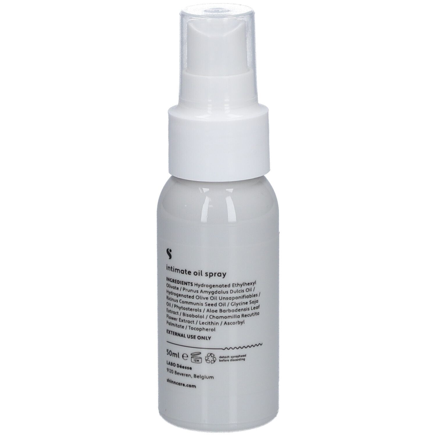 Graue Sprühflasche mit weißem Sprühkopf. Aufschrift: Inhaltsstoffe, 50ml, LABO, shinn.