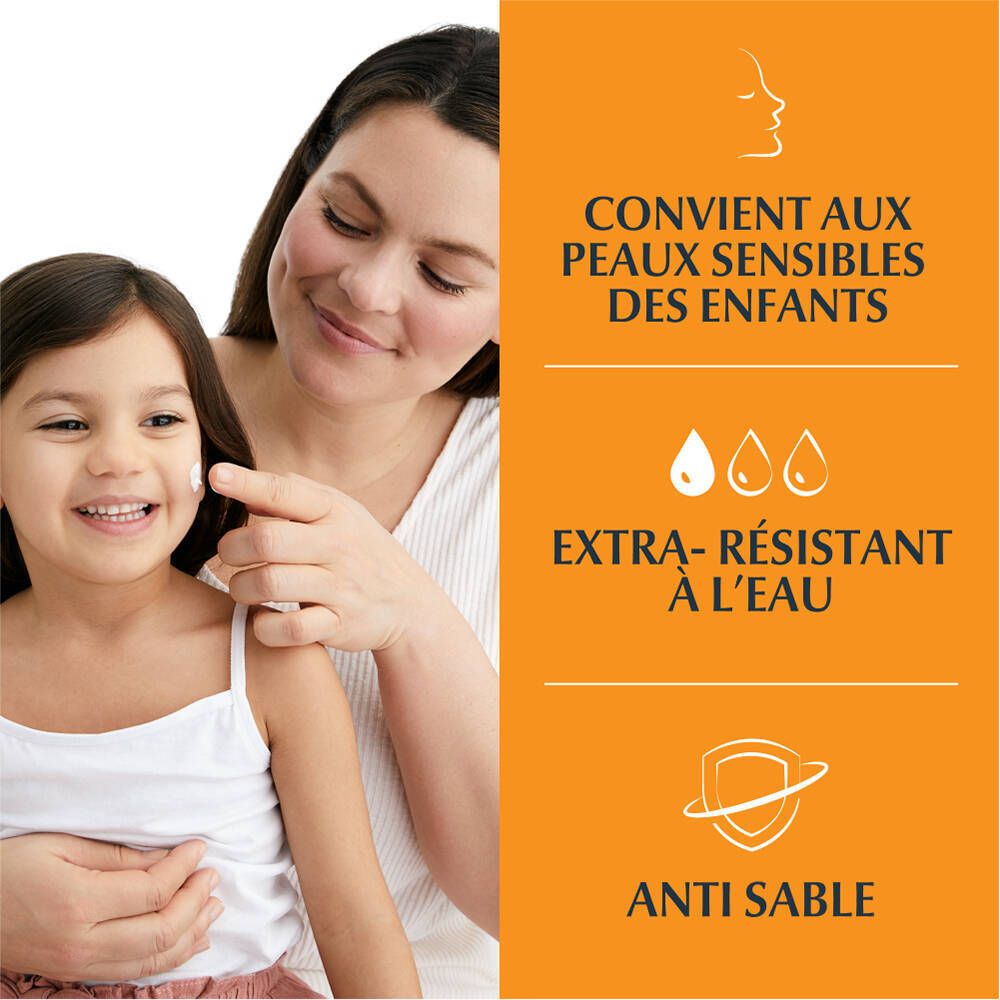 Texte : Convient aux peaux sensibles des enfants. Extra résistant à l'eau, anti-sable. Mère et enfant.