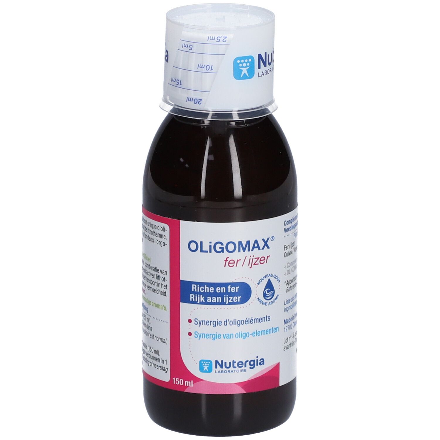 Flacon de liquide brun avec bouchon blanc. Inscription: Oligomax fer/ijzer, NUTERGIA.