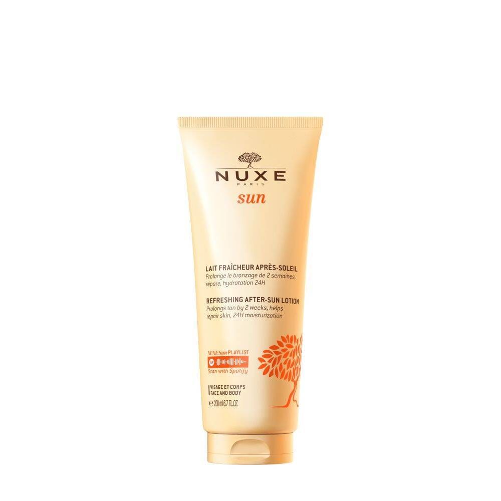 Tube beige avec nom et texte du produit. Illustration orange d'un arbre. Texte : Lait Fraîcheur Après-Soleil.