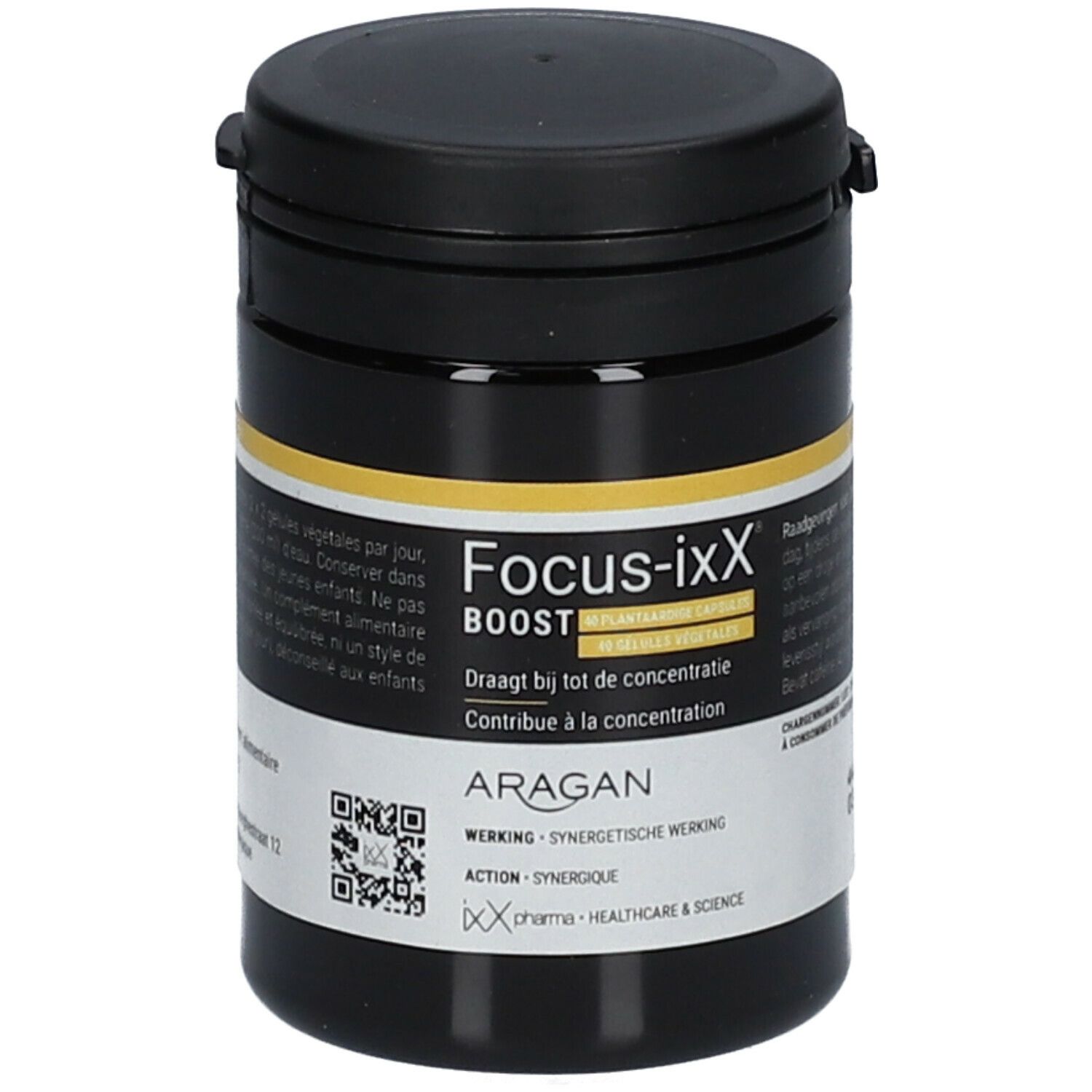 Boîte noire avec étiquette jaune. Inscription : Focus-ixX Boost. Texte et code QR.