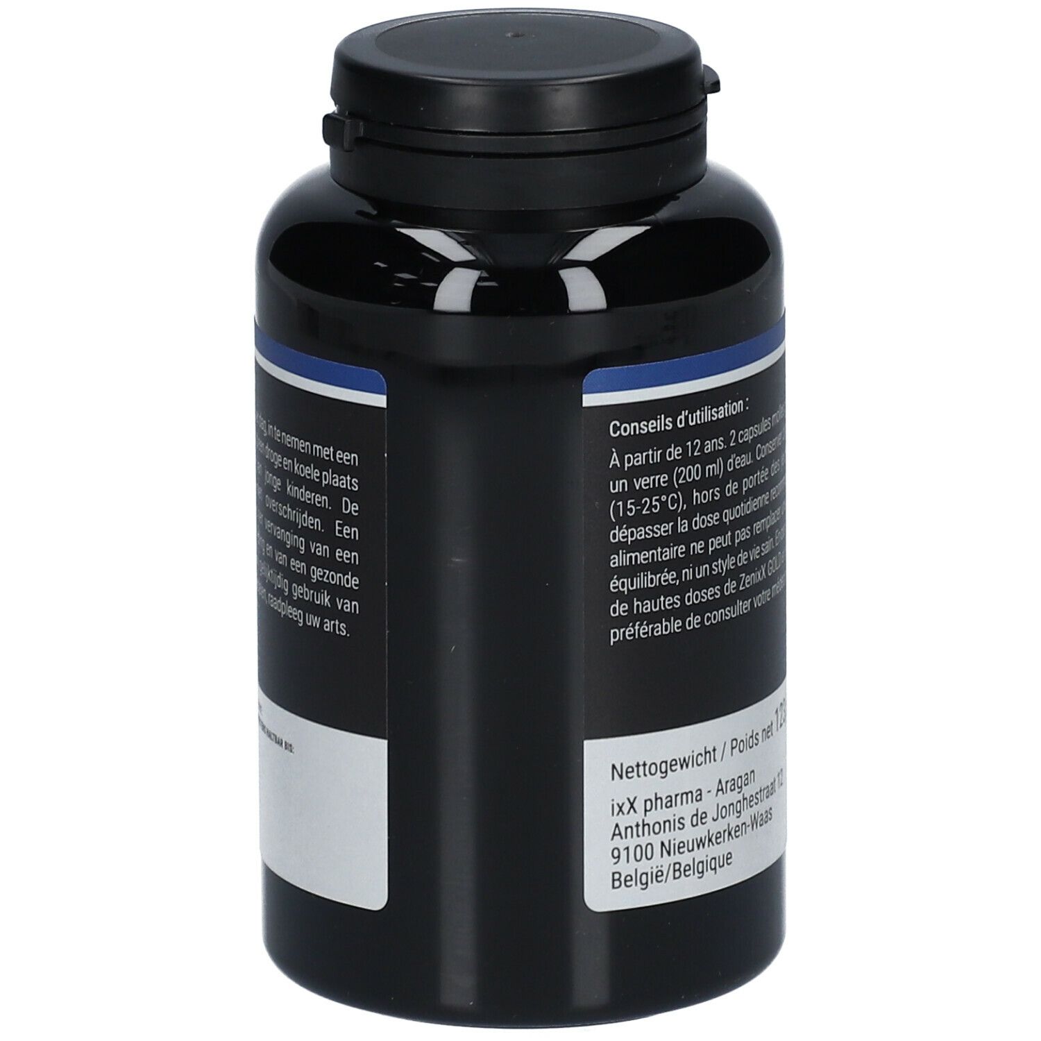 Zwarte fles met blauw etiket. Opschrift: ZenixX Gold. Achterkant met informatie.