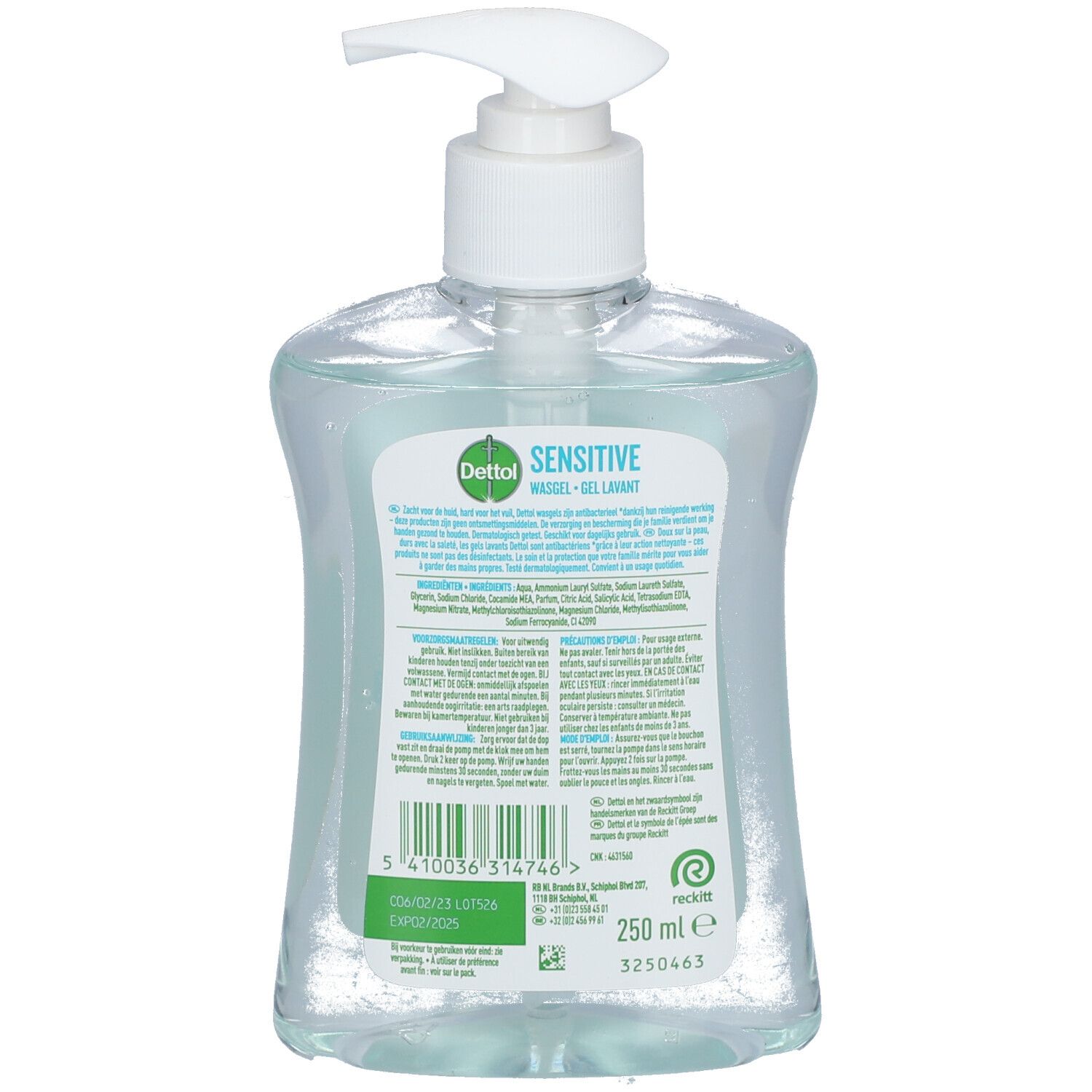 Achterkant van een transparante fles met witte pomp. Productinformatie en ingrediënten op etiket.