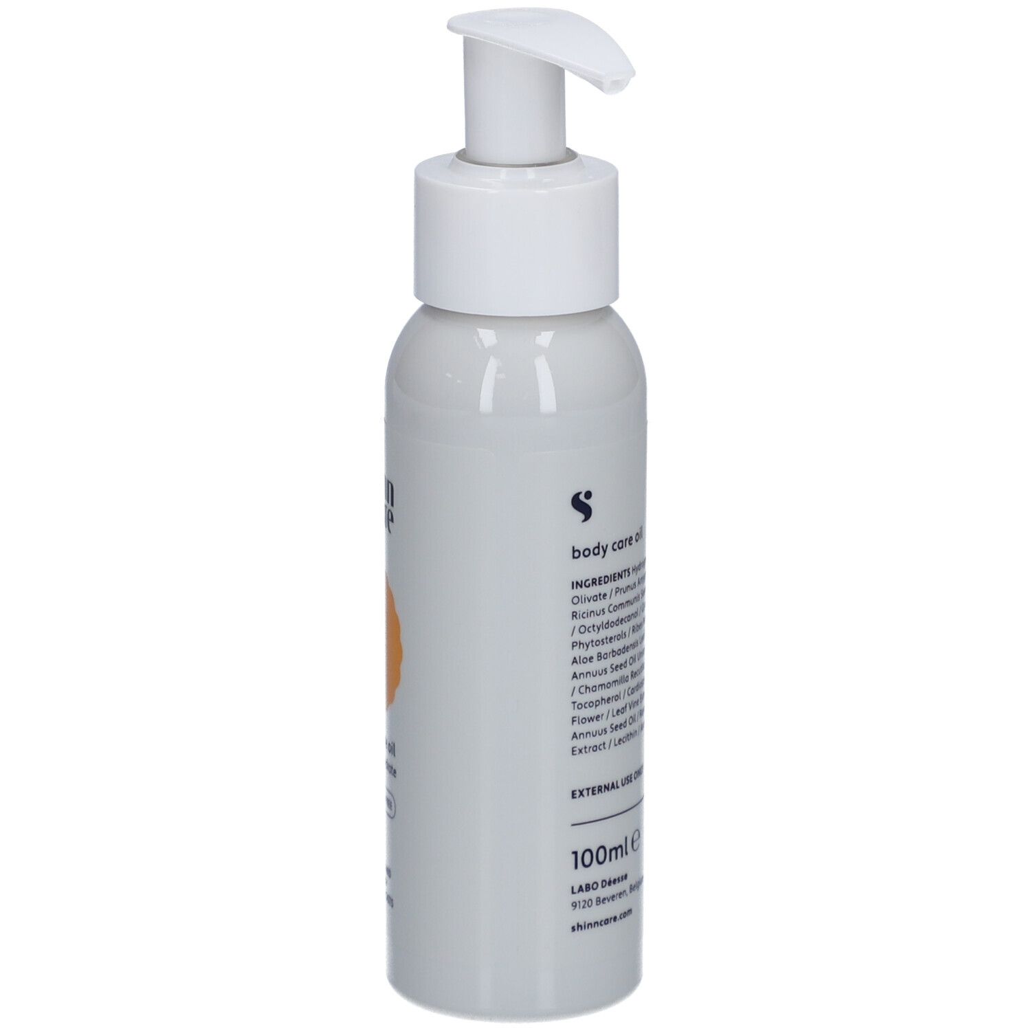 Graue Flasche mit weißem Pumpkopf. Aufschrift: shinn care, body care oil, protect & hydrate, fragrance free.