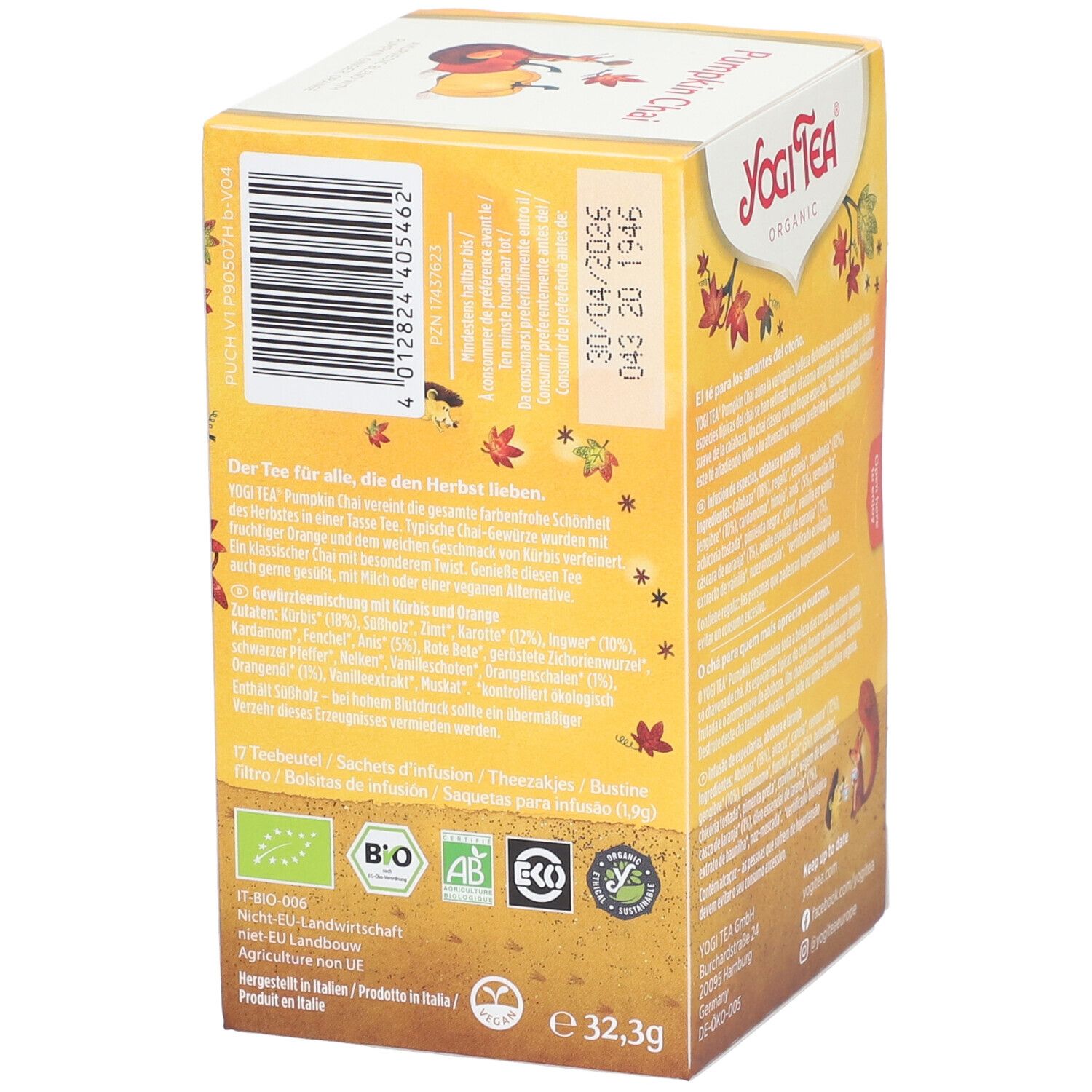 Gelbe Teebox, Rückseite mit Text. Enthält 17 Teebeutel. Aufschrift: Yogi Tea, Pumpkin Chai, Bio-Siegel.