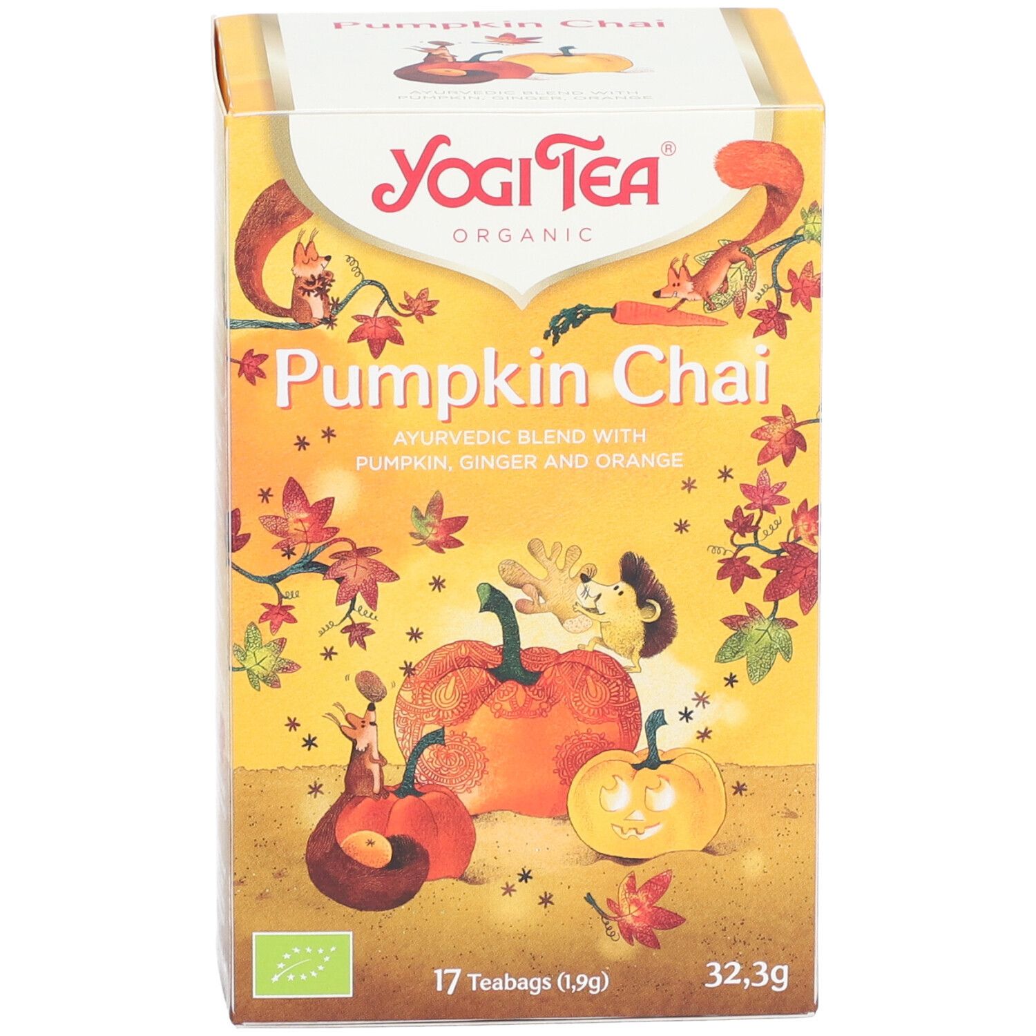 Gelbe Teebox mit Aufdruck. Enthält 17 Teebeutel. Aufschrift: Yogi Tea, Pumpkin Chai, Bio-Siegel.
