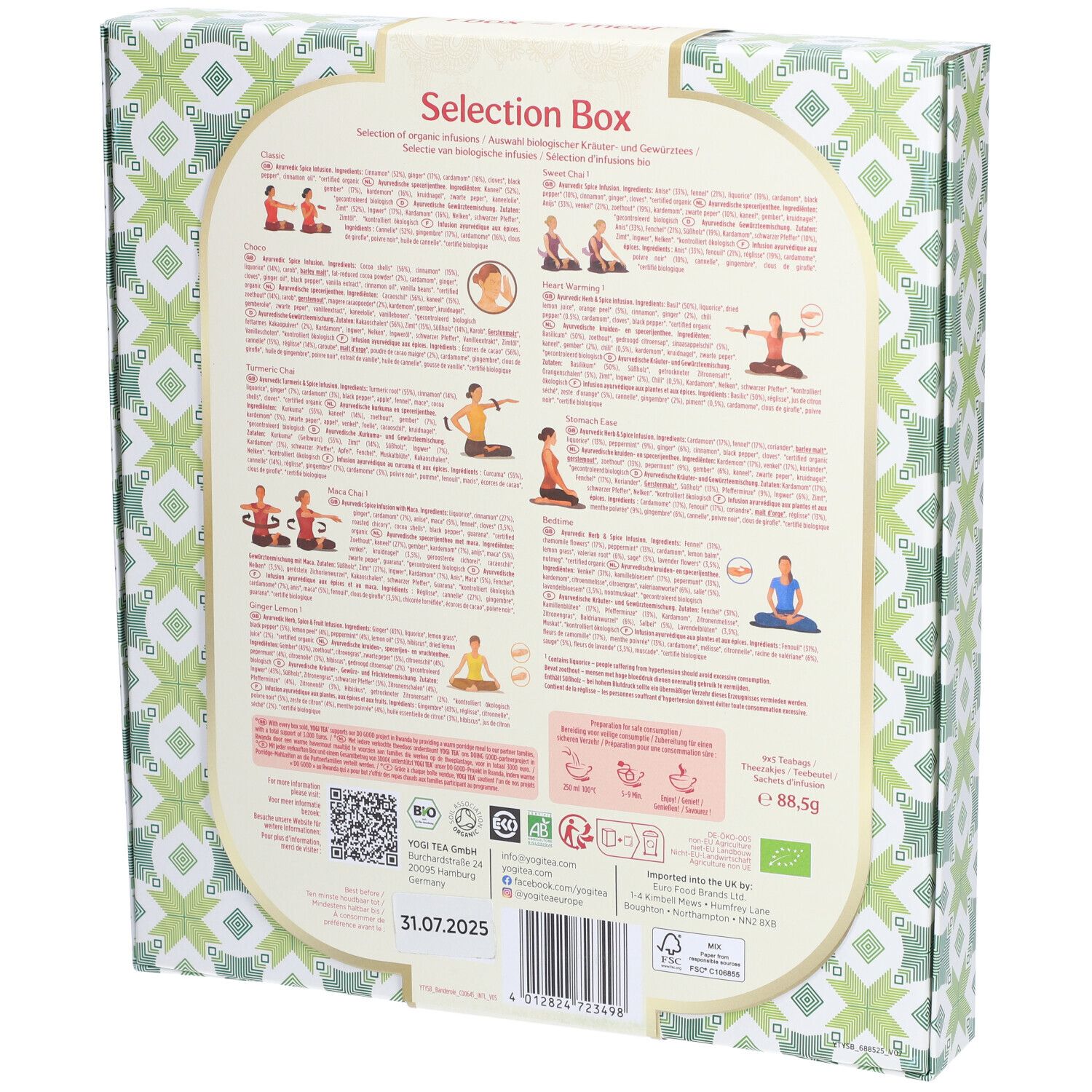 Achterkant van de Yogi Tea® Selection Box. Groen-wit patroonverpakking. Tekst en illustraties over theesoorten en yoga-oefeningen.