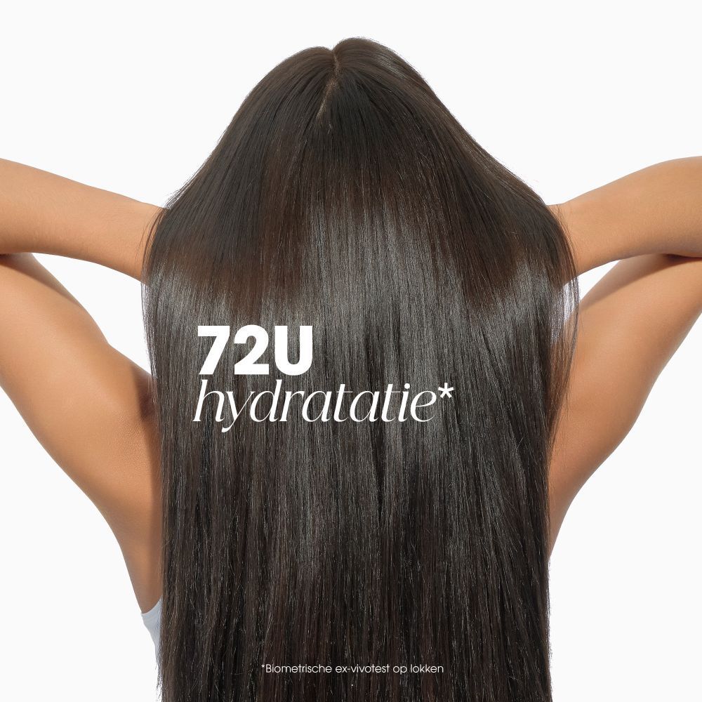 Haar, 72u hydratatie tekst. Zwart haar, witte achtergrond.