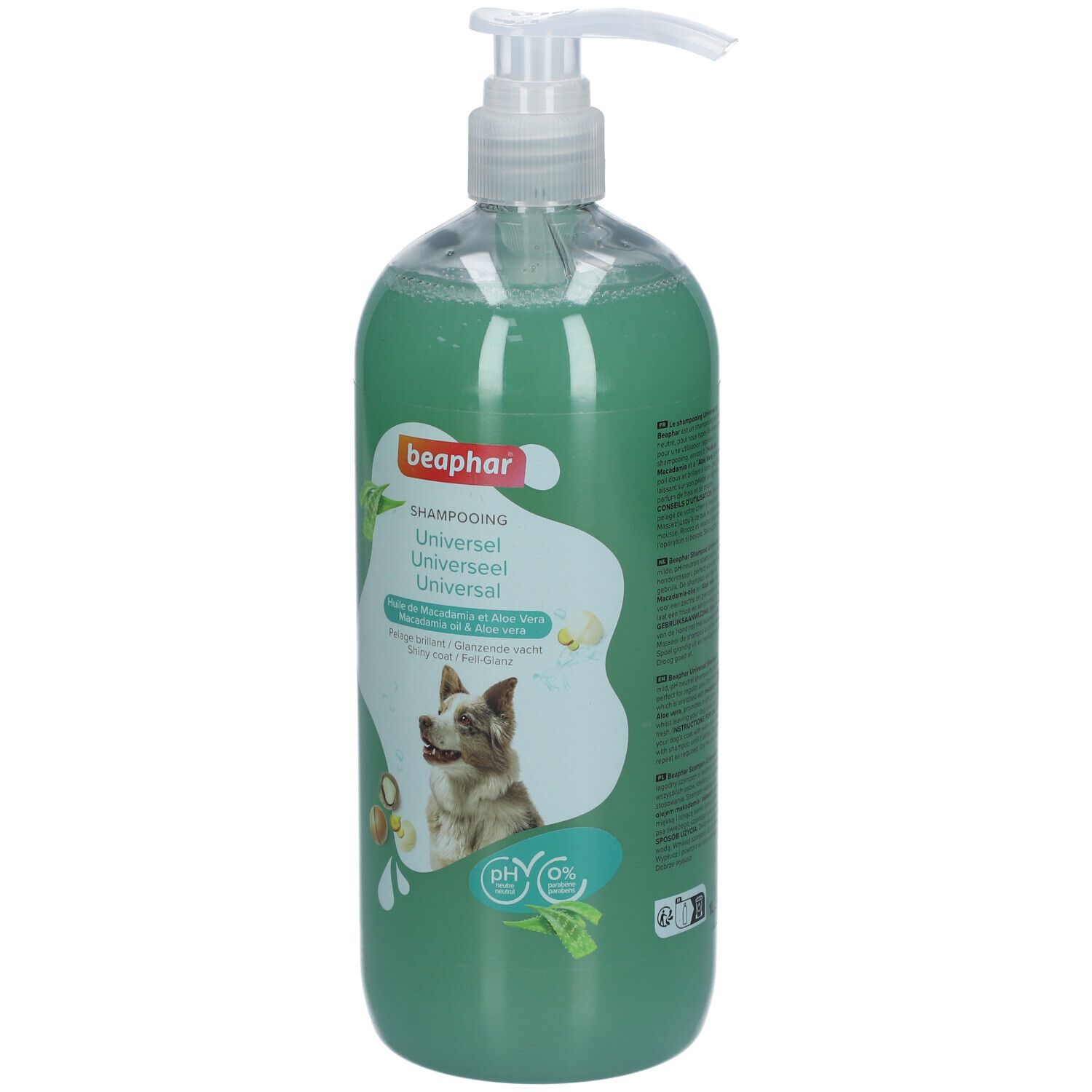 Grüne Shampoo-Flasche mit Pumpe. Aufkleber mit Produktname, Hundebild und Marke Beaphar. pH-neutral.