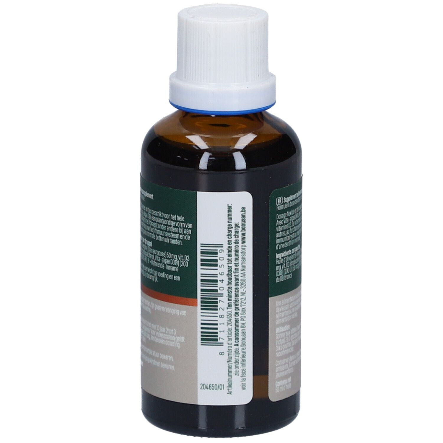 Bruine glazen fles met witte dop. Etiket met productinformatie en barcode. Vitamine D3 druppels.