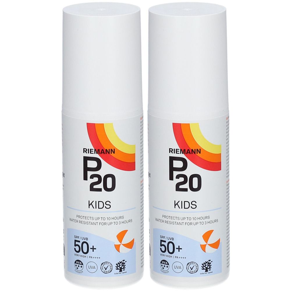 Zwei Flaschen P20 Kids Sonnencreme. SPF 50+. Regenbogen-Logo. Strandmotiv.