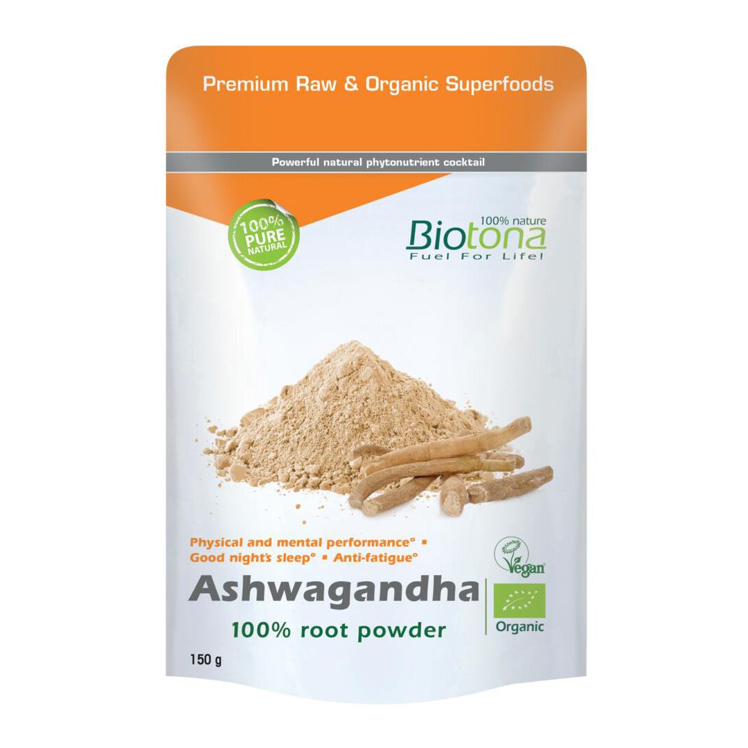 Zakje met Ashwagandha poeder en wortels. Opschrift: Biotona, Ashwagandha, 100% wortelpoeder. Vegan keurmerk.