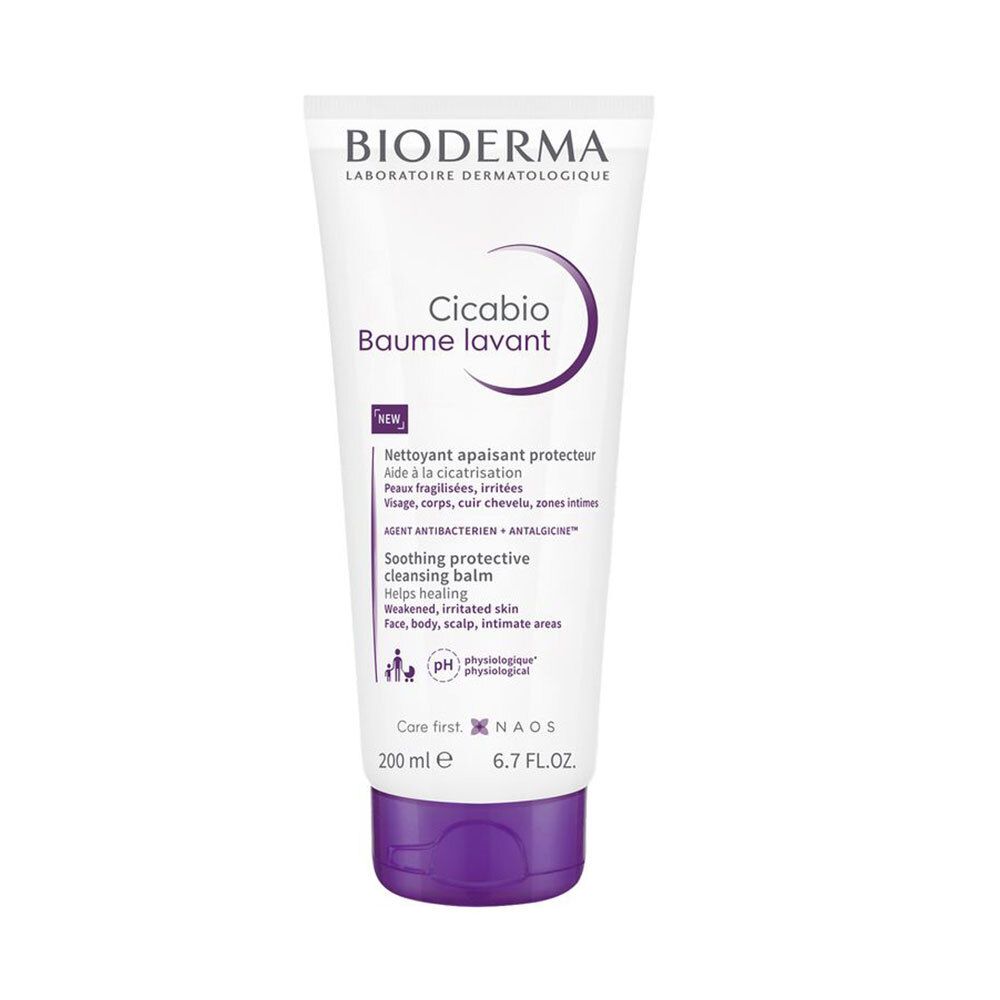 Wit-paarse tube. Opschrift: BIODERMA, Cicabio Baume lavant. Tekst: Verzachtende reinigingsbalsem. 200 ml.