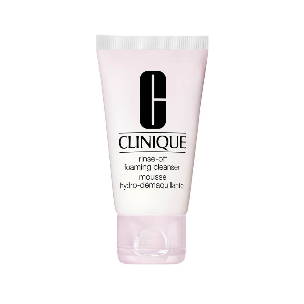 Clinique Rinse-Off Foaming Cleanser Mousse in weißer Tube mit rosa Akzenten.