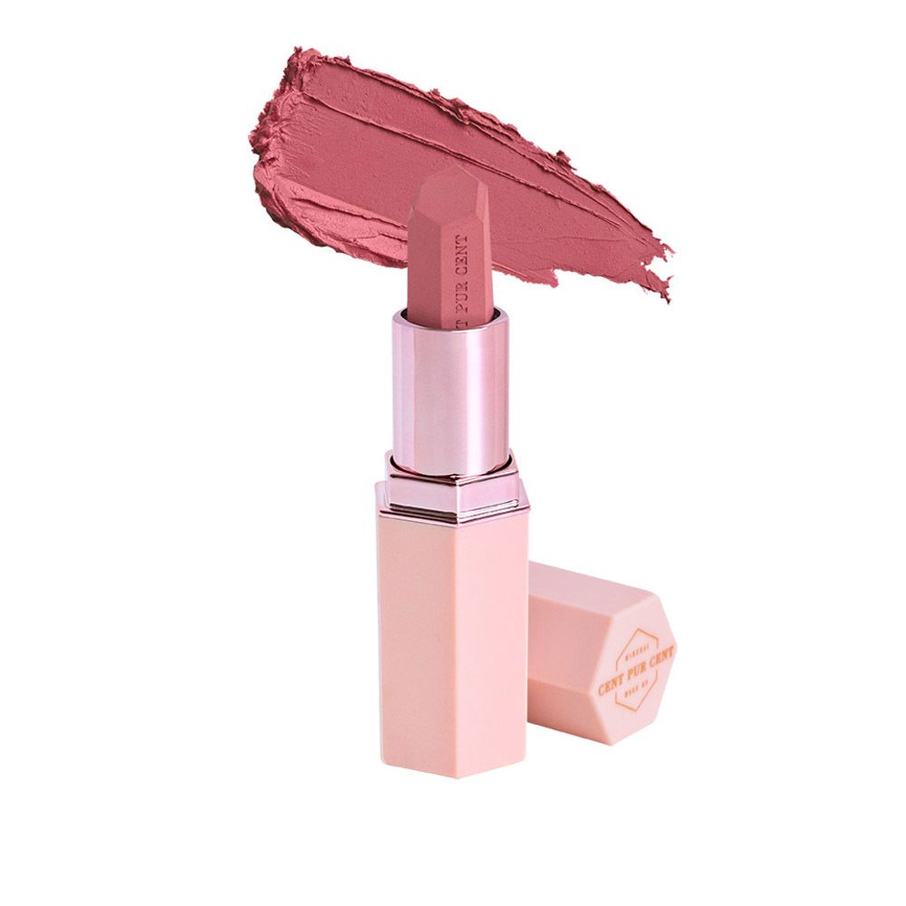 Lippenstift. Roze lippenstiftstift en -basis. Roze lippenstiftveeg. Witte achtergrond.