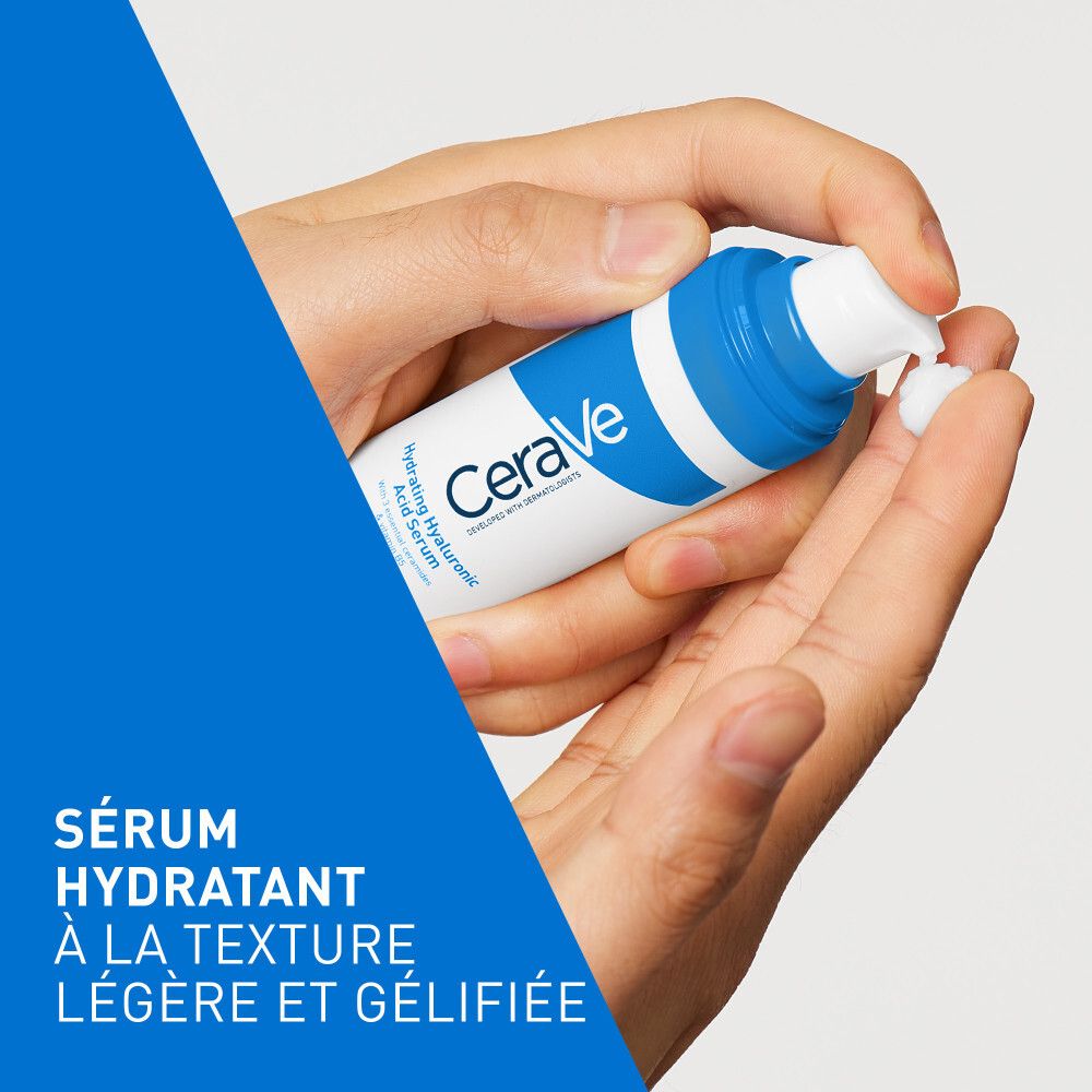 Mains tenant un flacon de sérum. Texte : SÉRUM HYDRATANT À LA TEXTURE LÉGÈRE ET GÉLIFIÉE.