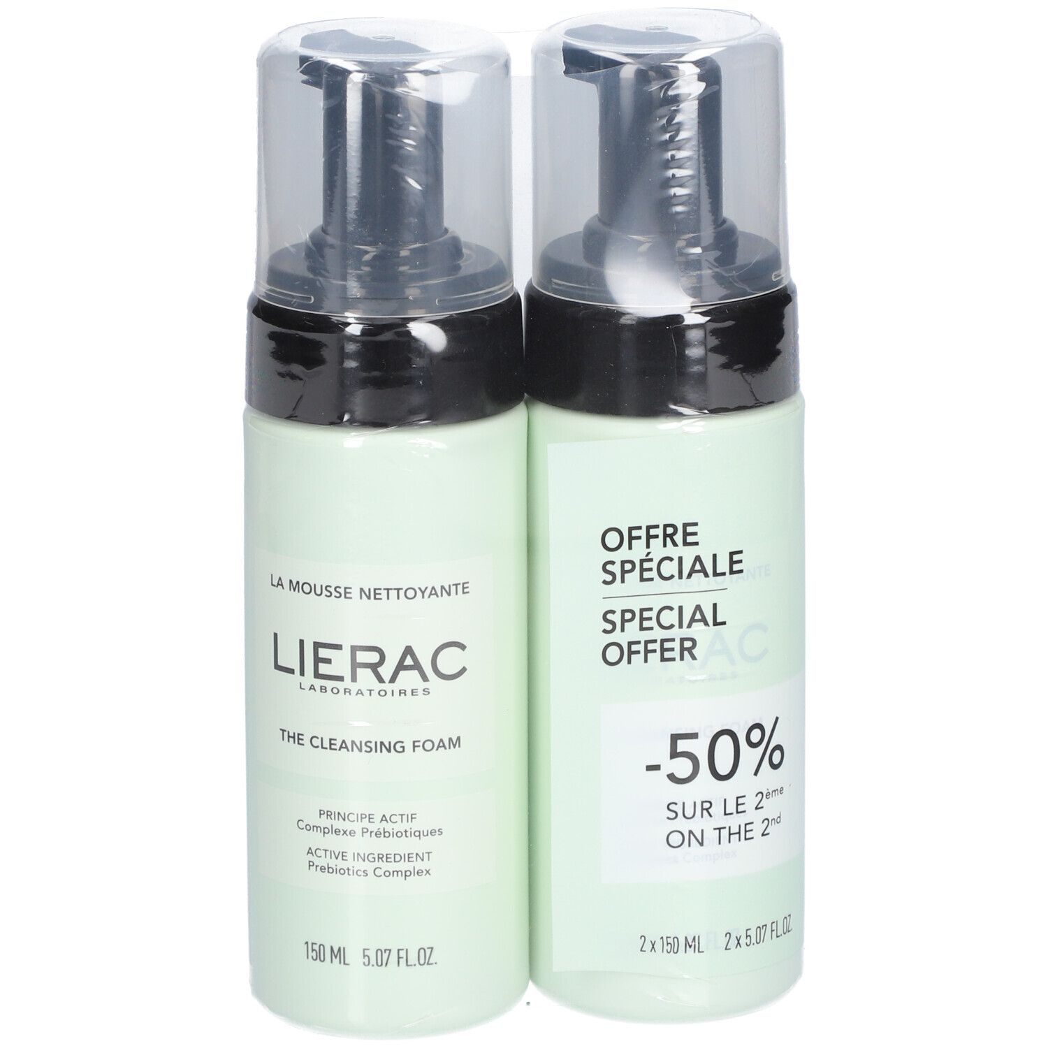 Deux flacons de Lierac La Mousse Nettoyante, vert clair, avec pompe noire. Étiquettes avec informations et promotion.