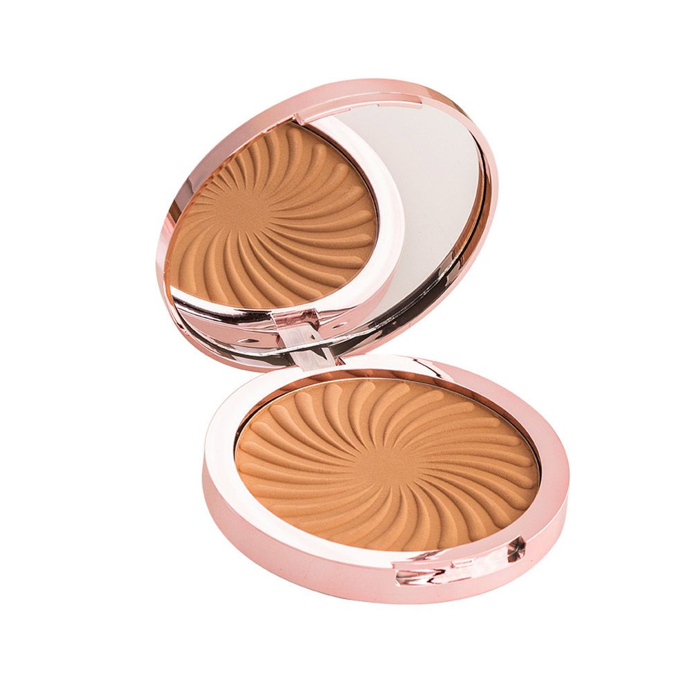 Poudre bronzante compacte ronde avec miroir. Ouvert, poudre marron avec motif tourbillonnant. Boîtier rose.
