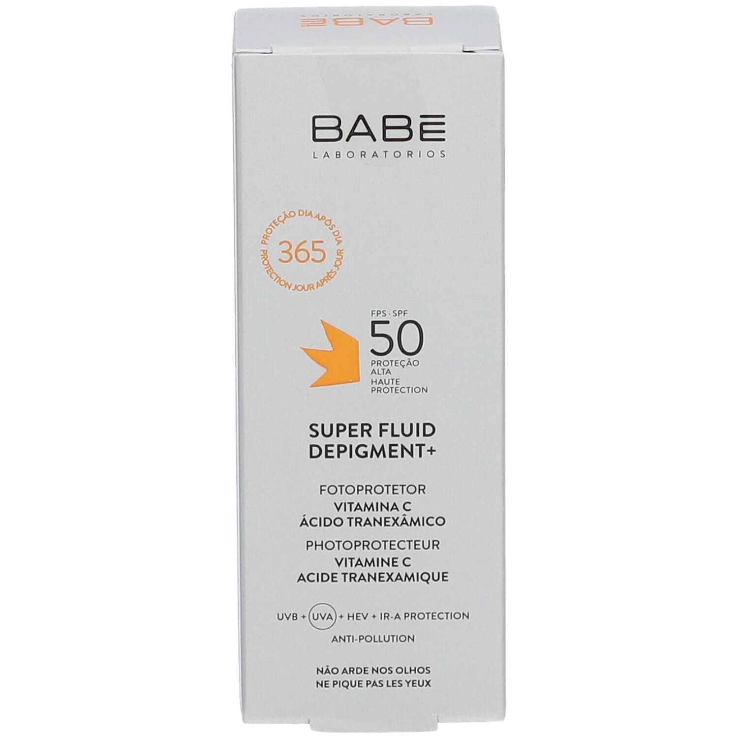 Boîte blanche BABE. Inscription: Super Fluid Depigment+, SPF 50. Contient vitamine C et acide tranexamique. Protection 365 jours.
