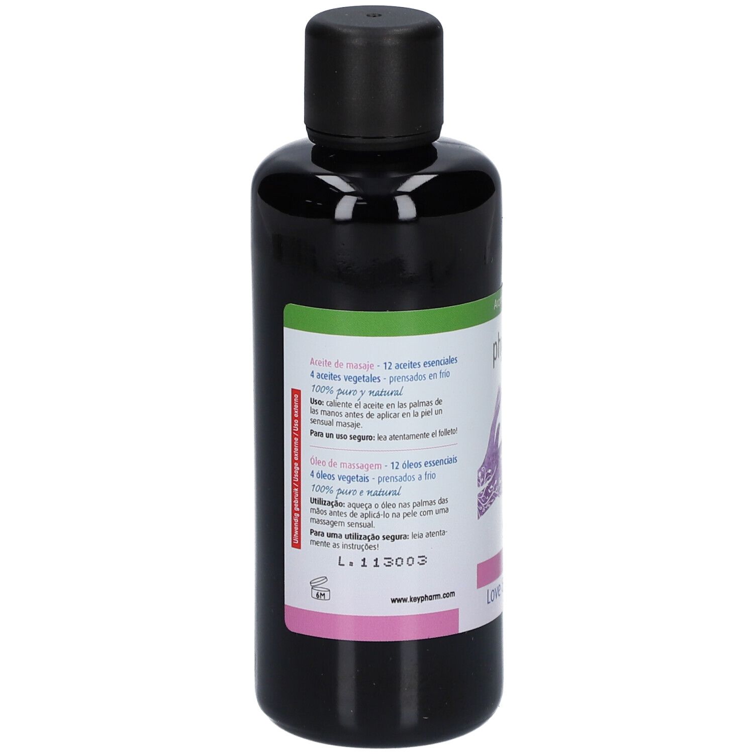 Rückseite einer schwarzen Flasche mit Text. Etiketten mit Informationen zu Inhaltsstoffen und Anwendung. Kleines Logo.