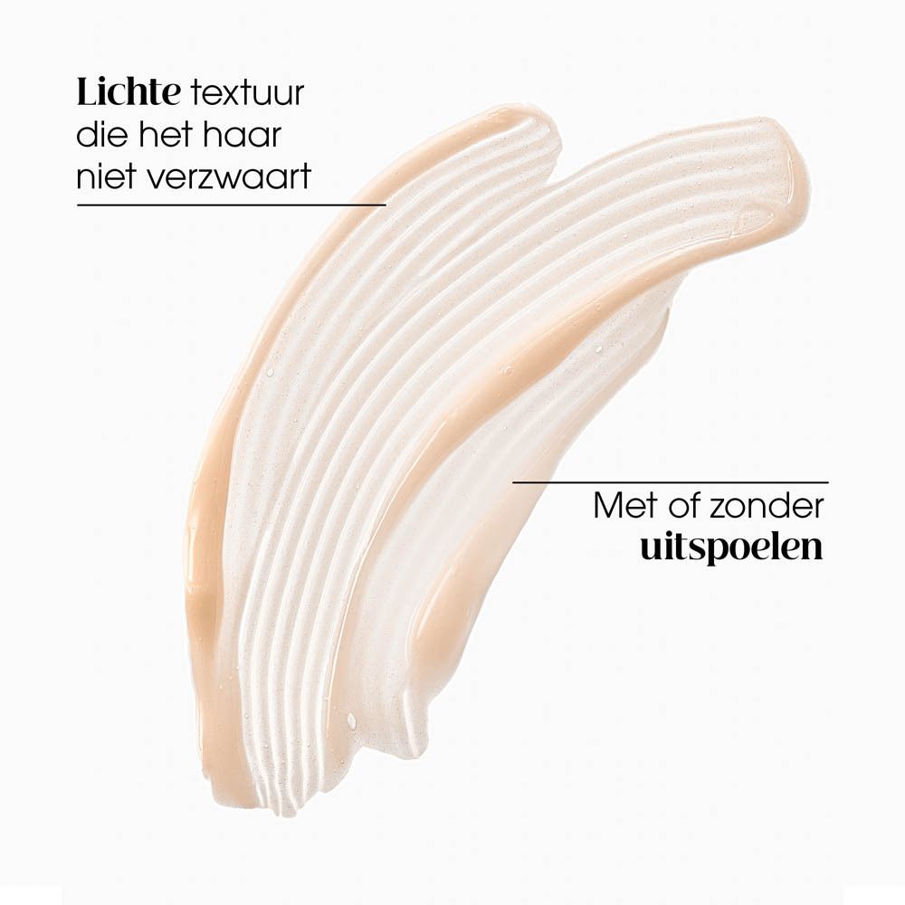 Textuur van Klorane conditioner. Witte strepen op witte achtergrond. Tekst: Lichte textuur.