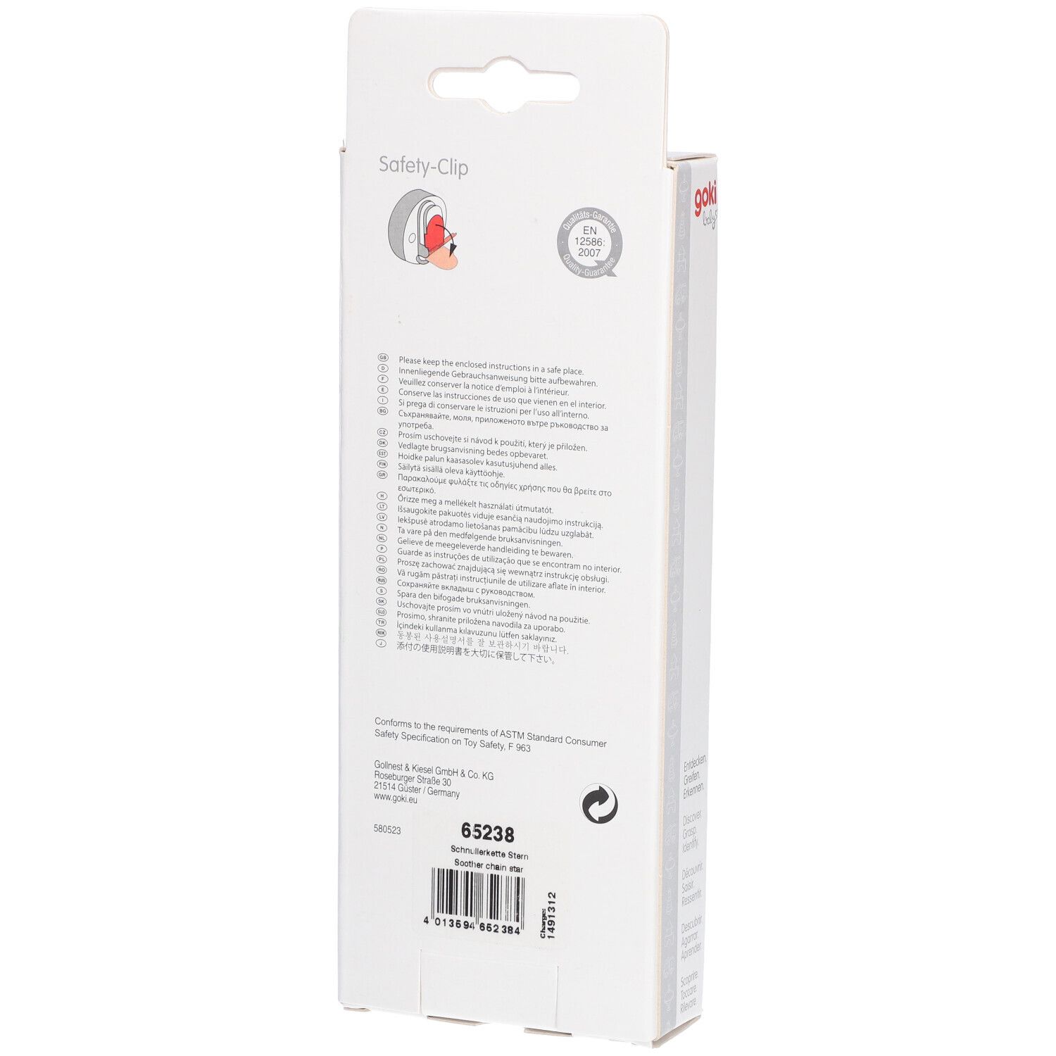 Rückseite der Verpackung. Text in mehreren Sprachen. Sicherheits-Clip. Goki Logo. Produktnummer 65238.