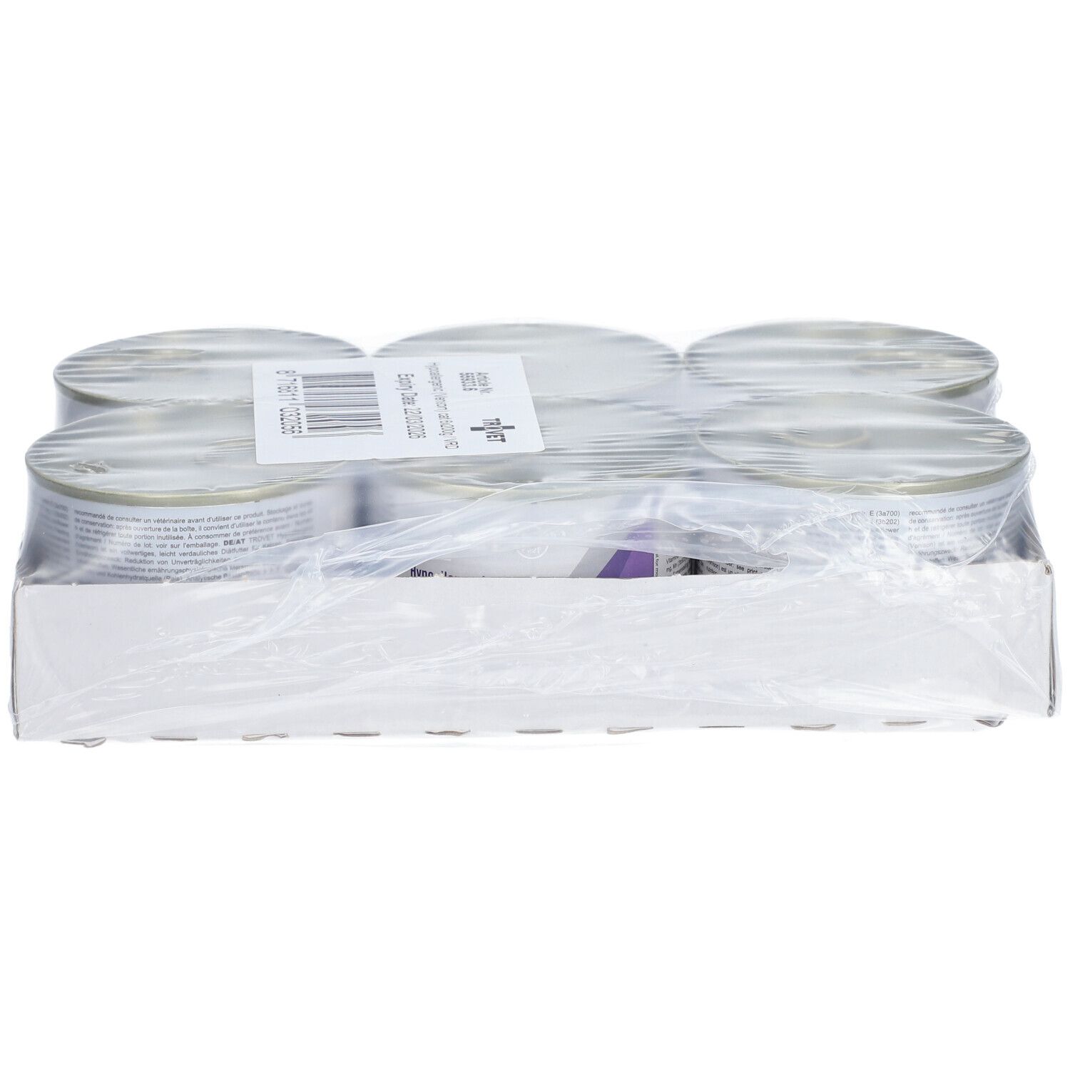 Zes blikken diervoeding in een witte verpakking, verpakt in plastic folie. Barcode en tekst aan de bovenkant.