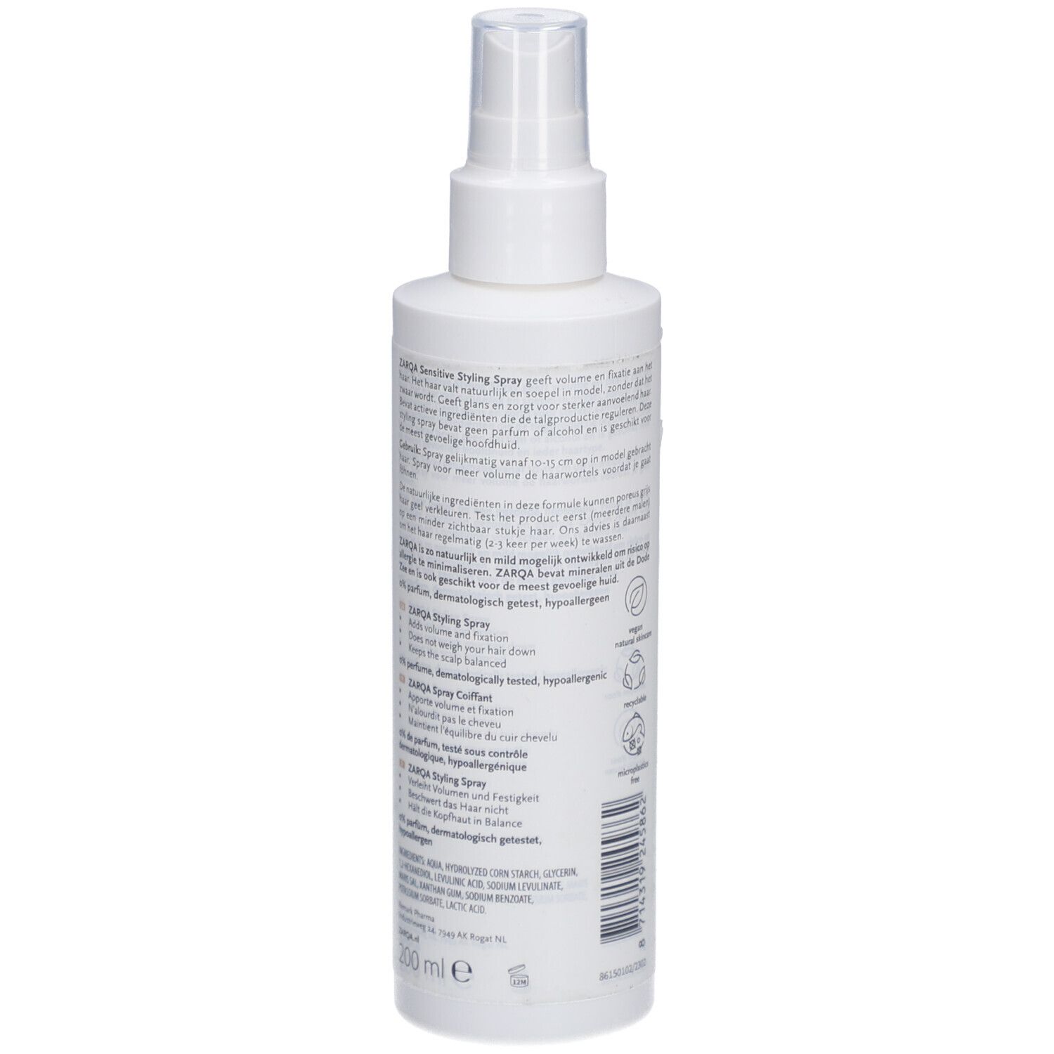 Zarqa Sensitive Styling Spray. Weiße Flasche, Seitenansicht. Text auf dem Etikett. Produktinformationen und Logos.