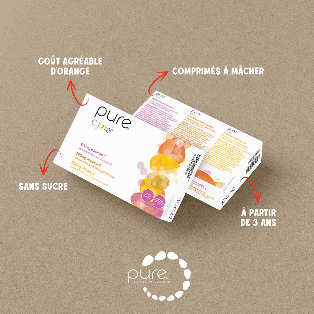 Boîte pure® C junior. 200mg vitamine C, 40 comprimés à mâcher. Vue en biais. Texte multilingue.