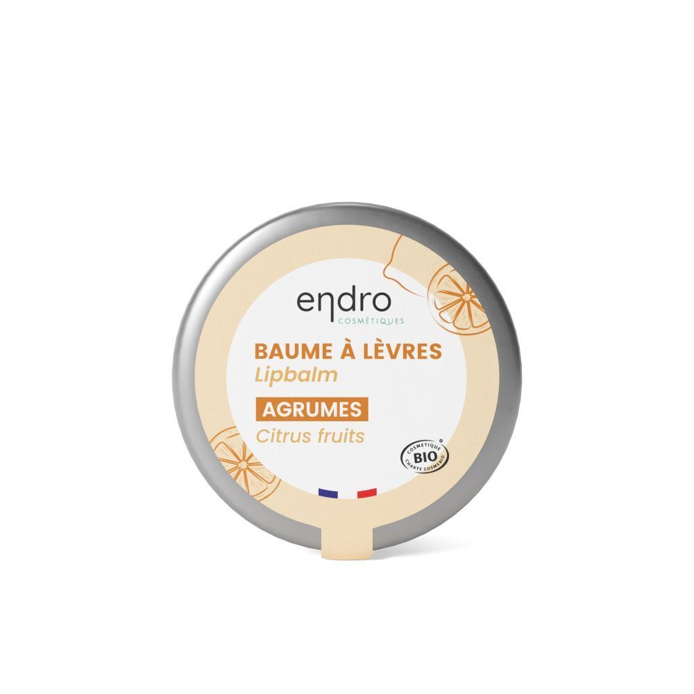 Pot rond avec couvercle. Le couvercle porte les inscriptions "endro" et "BAUME À LÈVRES". Label bio et drapeaux.
